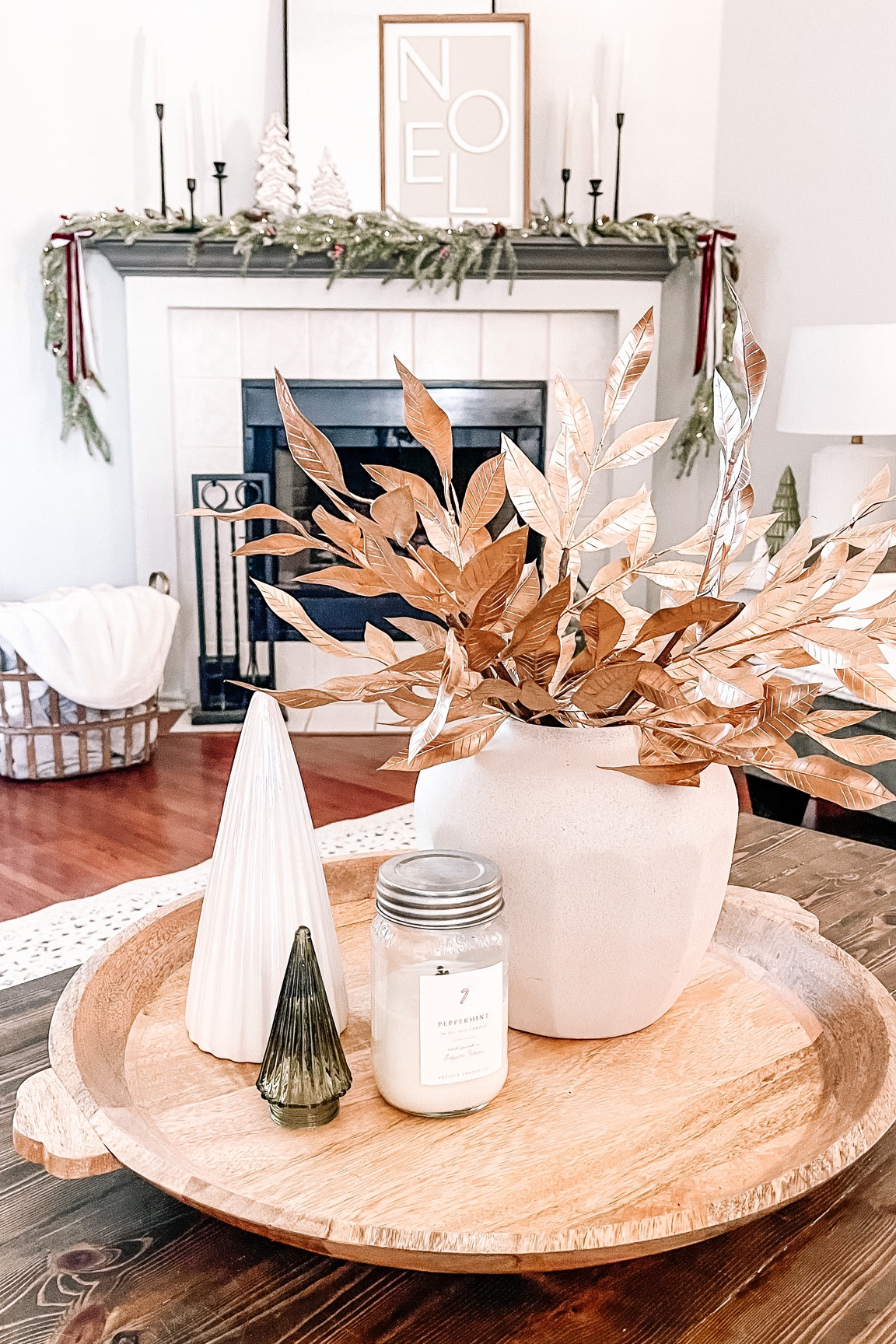 Christmas mantle 

#LTKHoliday #LTKSeasonal