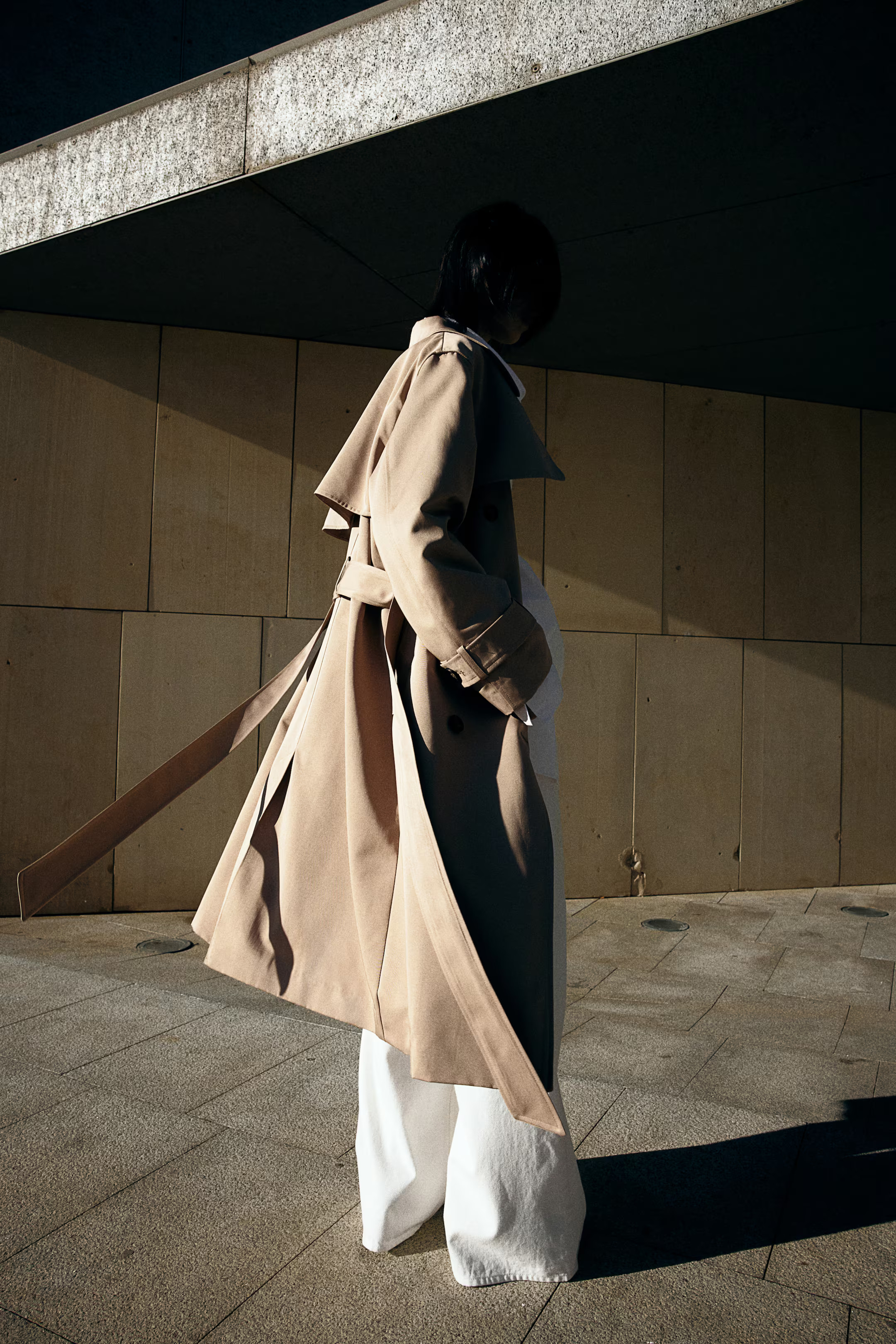 Zweireihiger Trenchcoat aus Twill | H&M (DE, AT, CH, NL, FI)