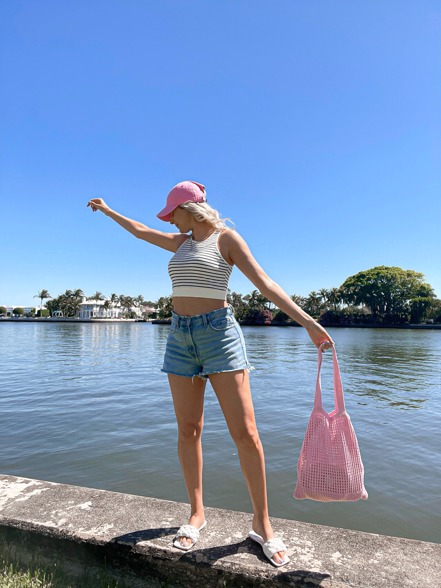 Spring outfit 🌸
Wearing a small in crop and 29” in shorts for a looser fit.

spring outfit, striped crop, Abercrombie denim, Abercrombie shorts, tote bag, pink yankees hat, summer outfit

#LTKSeasonal #LTKfindsunder50 #LTKstyletip