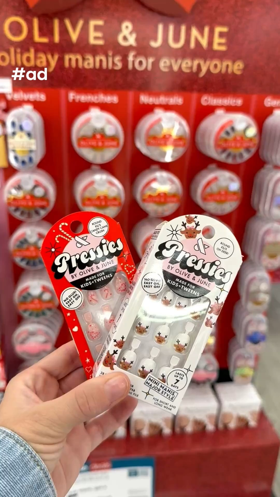 #ad The cutest press on nails @oliveandjune for your daughters! They have so many cute holiday prints right now target  #oliveandjunepartner #diynails #diymani #TargetPartner #target

#LTKHoliday #LTKGiftGuide #LTKKids