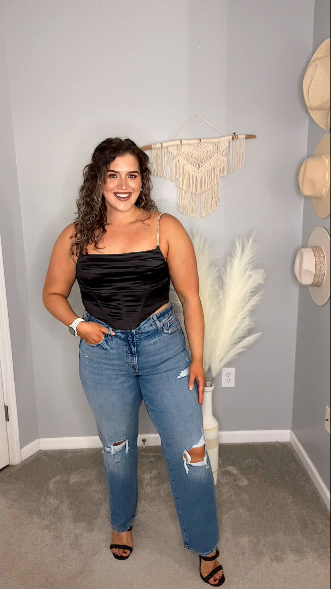 Size 12 Old Navy denim jean try on 👖
Fits TTS
#midsizeoutfits #jeans #denim #curvydenim #distressedjeans #straightjeans #anklejeans #heels #blackheels #corsettop #casualoutfit 

#LTKcurves #LTKunder50 #LTKFind