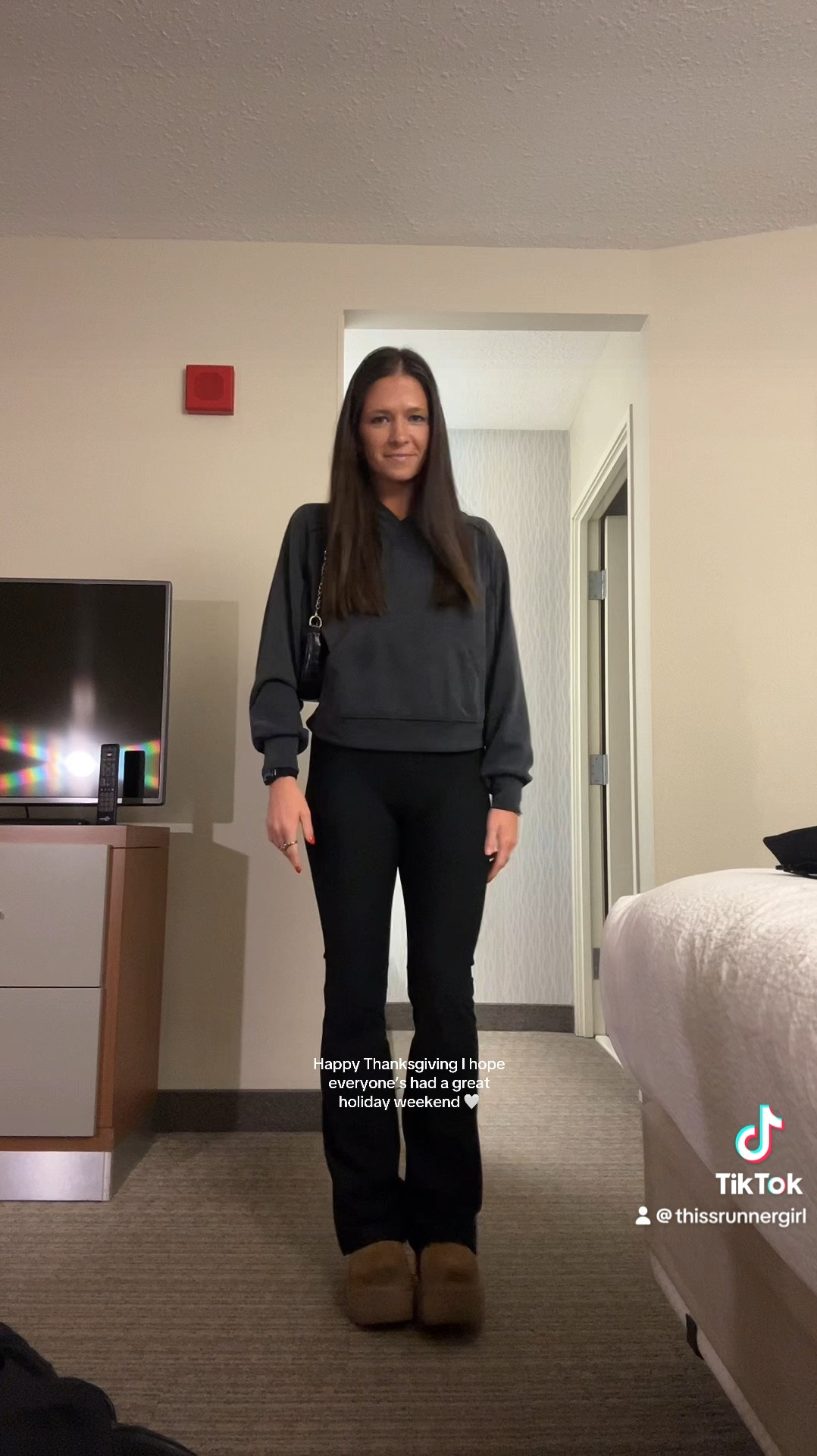 Outfit of the day 🤍

#LTKSeasonal #LTKHoliday #LTKActive