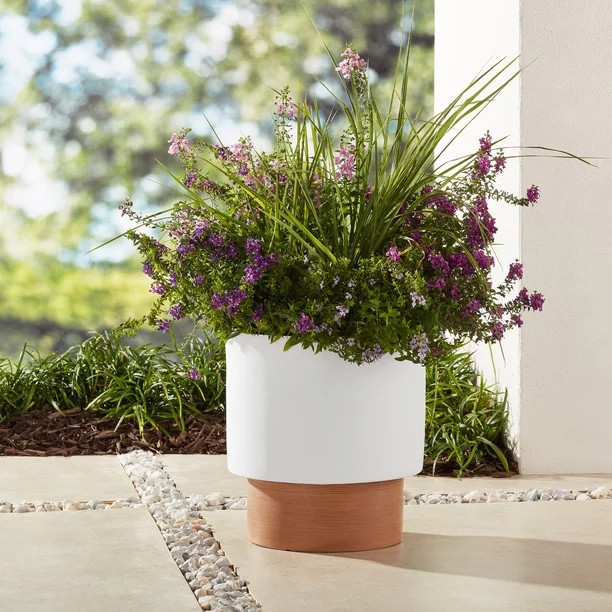 Better Homes & Gardens 14in Laurie White Resin Planter - Walmart.com | Walmart (US)