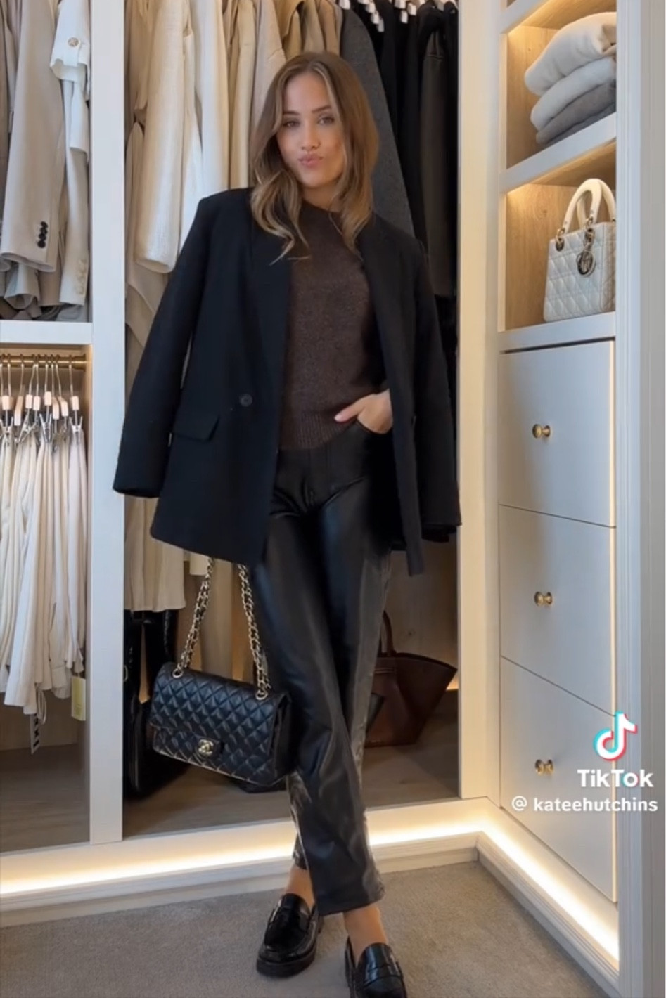 Capsule wardrobe essentials🖤

#LTKstyletip #LTKworkwear #LTKfindsunder100