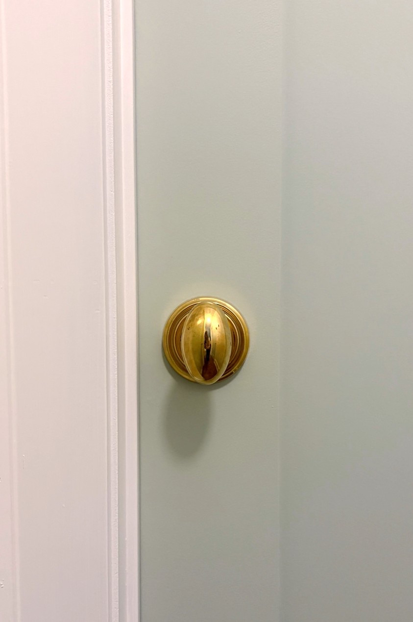 Oval door knob with round rosette in the prettiest unlacquered brass

#LTKhome