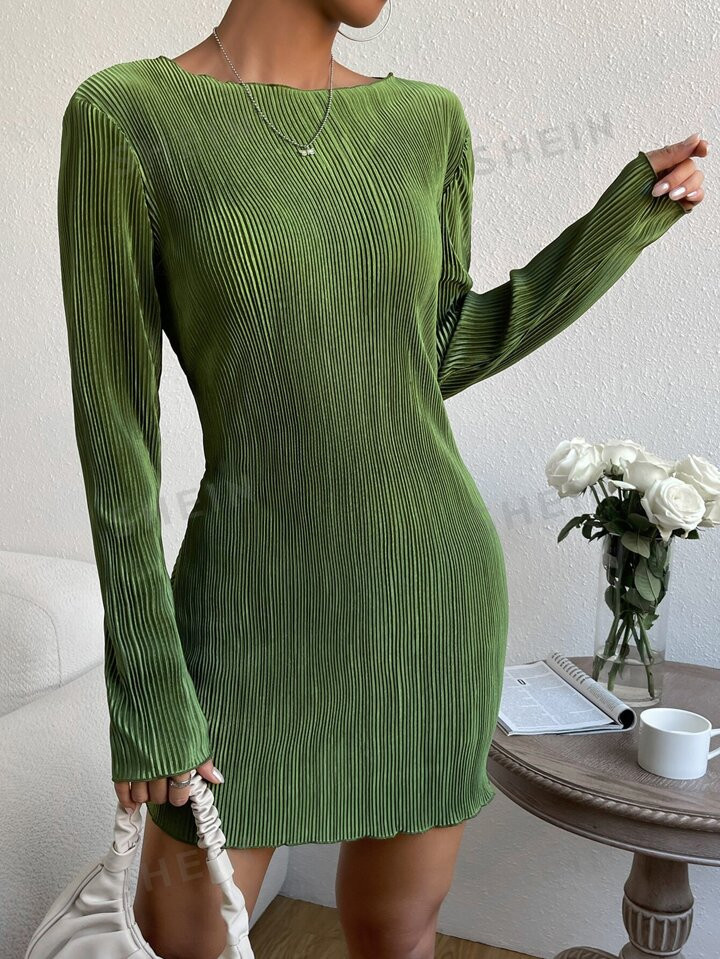 SHEIN EZwear Green Pleated Fabric Solid Boat Neck Fitted Dress | SHEIN