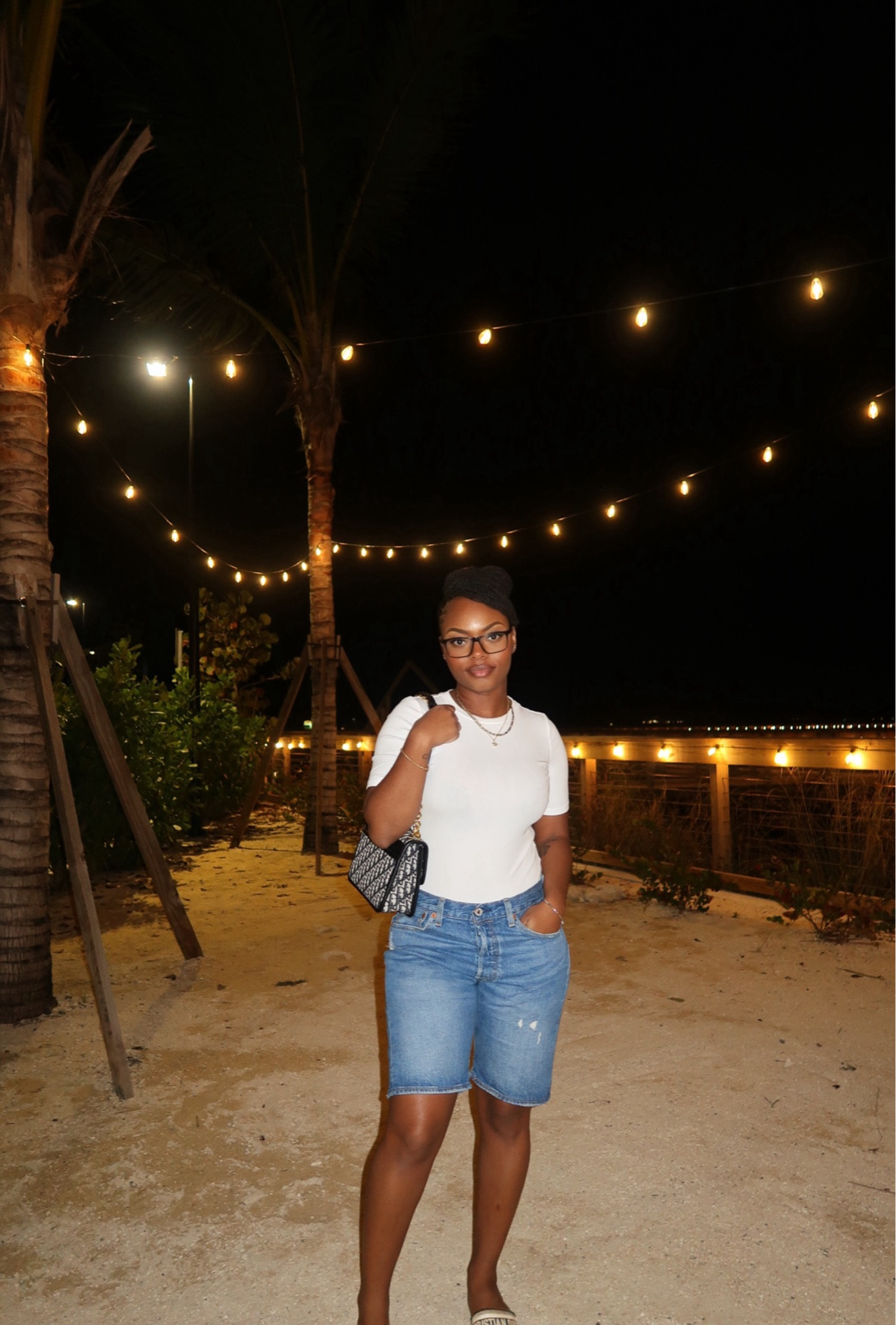 Levi jeans outfit 

#LTKStyleTip #LTKFindsUnder50 #LTKFindsUnder100