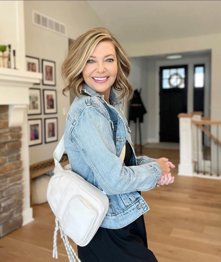 My denim jacket is under $27 today! (Reg. $45) True to size! 

There is no stretch but has pockets! I have the XS

Xo, Brooke

#LTKstyletip #LTKSeasonal #LTKtravel
