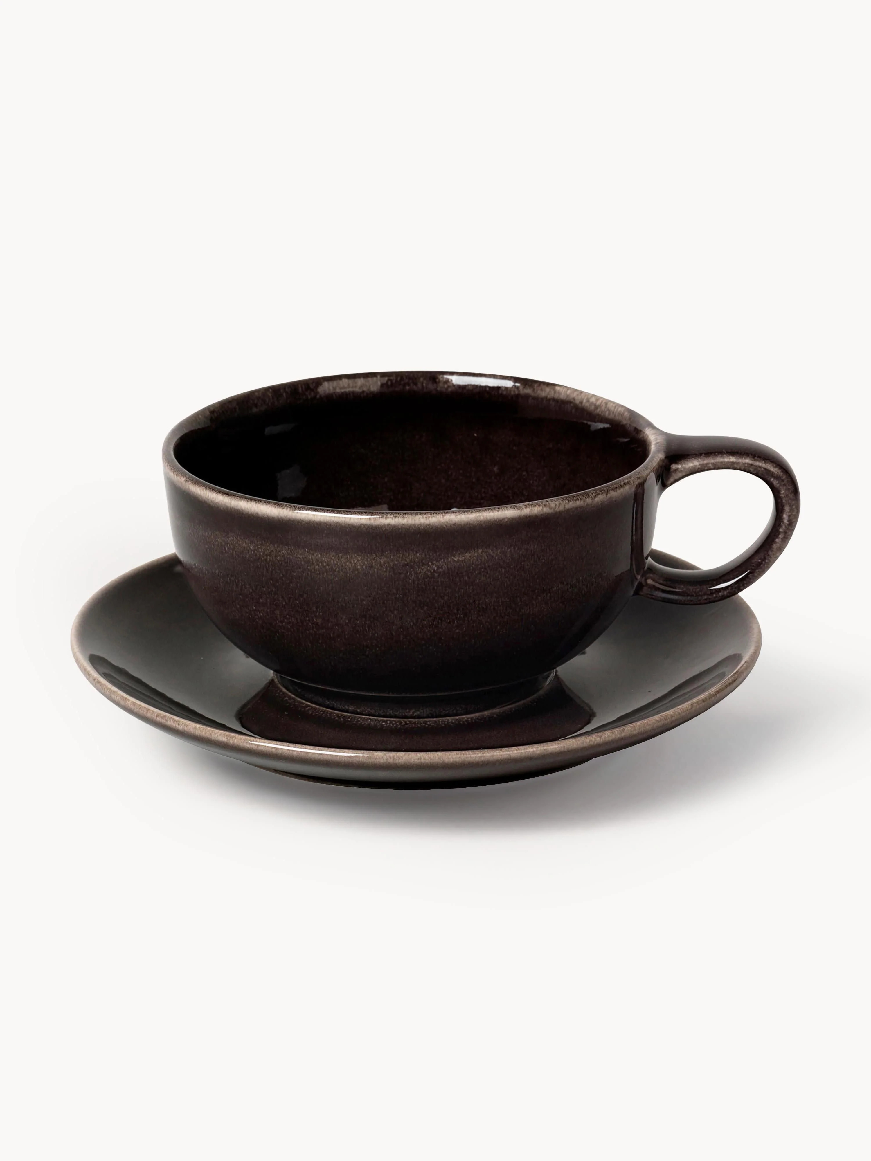 Handgemachte Teetasse Nordic Coal mit Untertasse | Westwing EU
