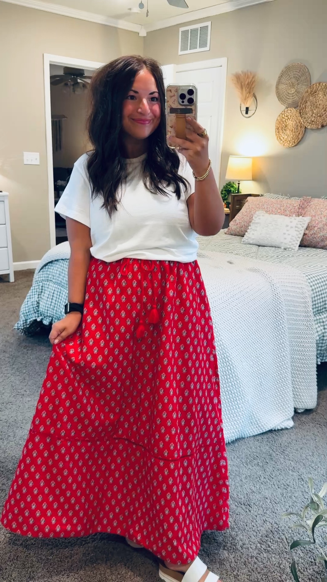 Flowy, flattering, and under budget—these Target maxi skirts are a summer wardrobe must-have! 🤍✨

sandals: fit true to size // wearing a 5
maxi skirt: fits oversized // wearing a large
tee: fits true to size // wearing a large 

 