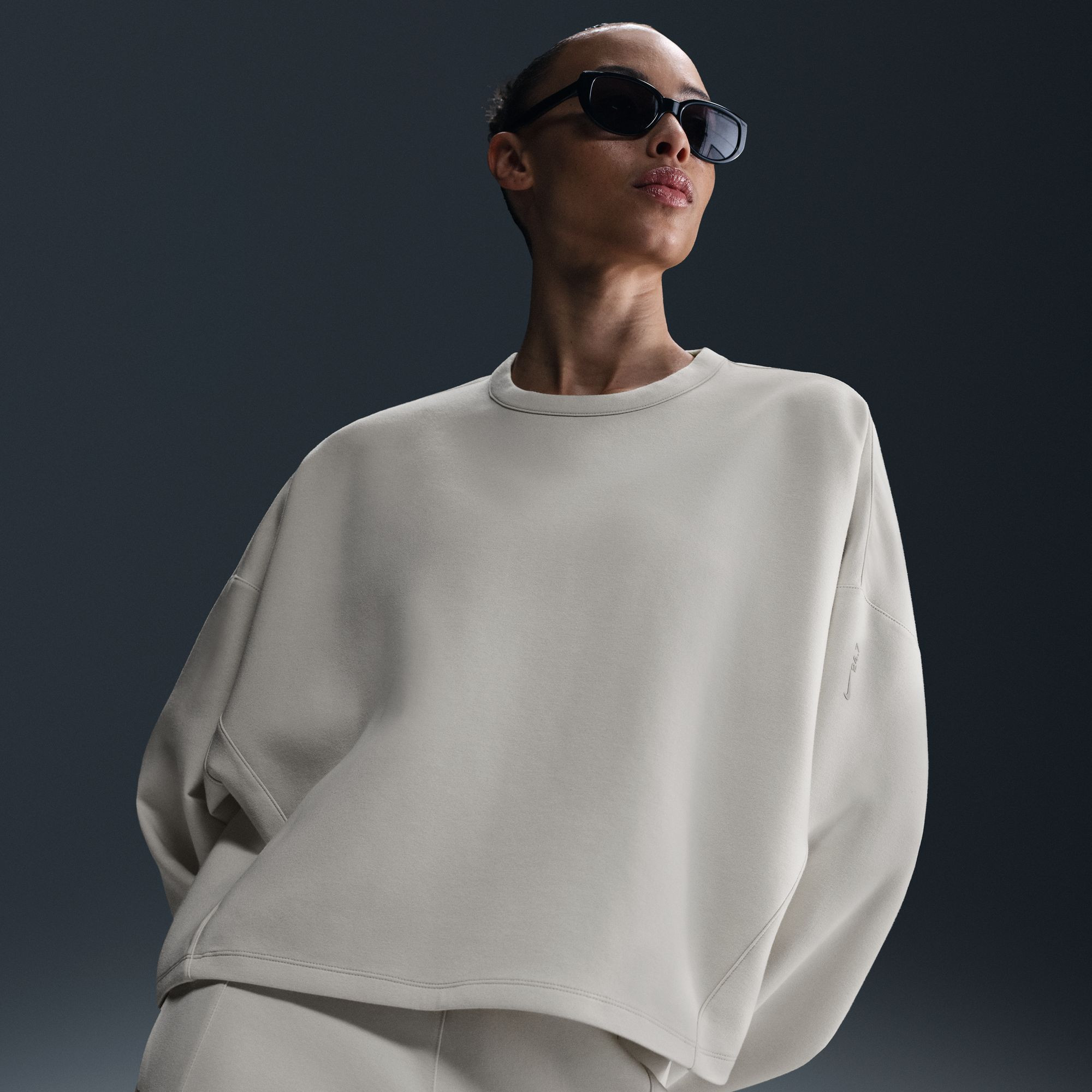 Nike Women's 24.7 ImpossiblySoft Oversized Crewneck Sweatshirt, XS, Lt Orewood Brn | DICK'S Sporting Goods