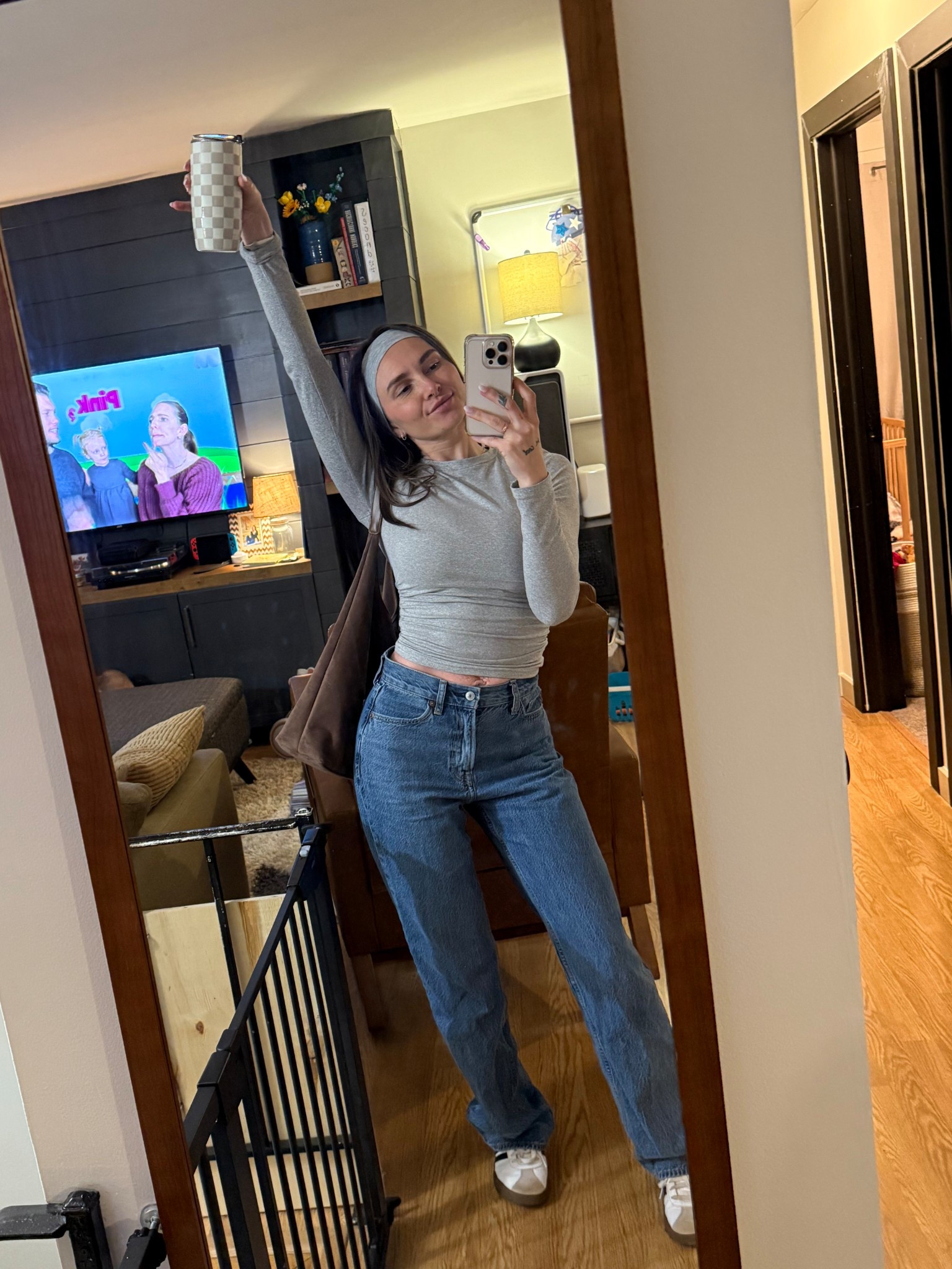 An absolute staple outfit. My favorite jeans, plain top, and shoes of all time. Also loving these head bands- I’m new to this trend lol

#LTKStyleTip #LTKFindsUnder50 #LTKBeauty