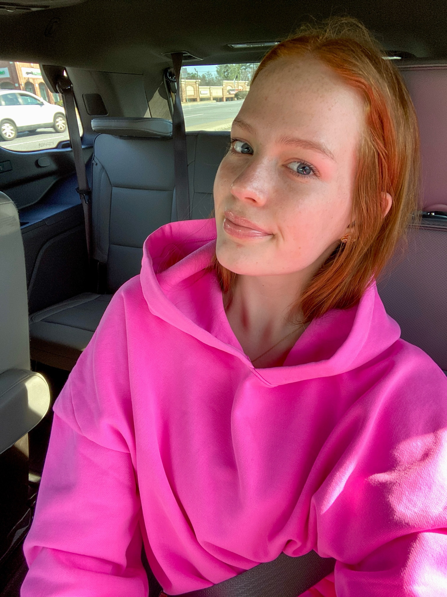 favorite pink hoodie 🫶🏻💗

size medium