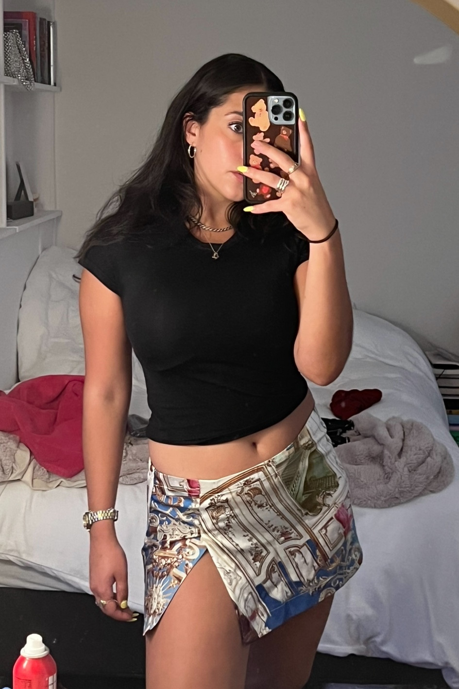 mini skirt, baby tee, going out outfit