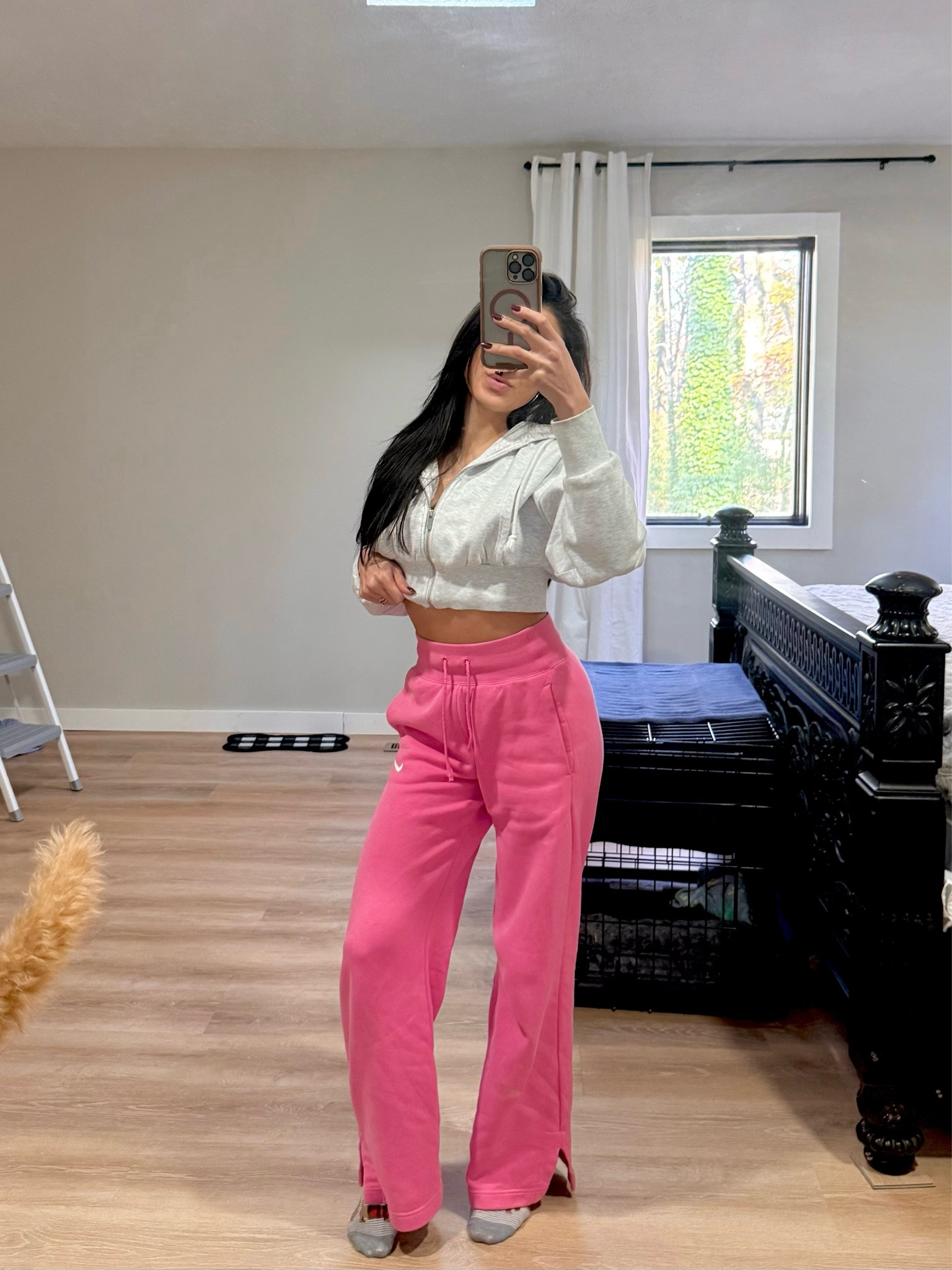 fav Nike sweatpants in pink but the BROWN 🤌🏻🤌🏻😍

xxs 

#LTKFindsUnder100 #LTKFitness #LTKStyleTip
