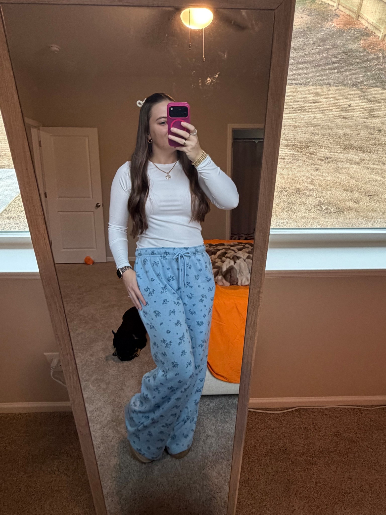 These sweatpants are so cute and comfy!! 🤩

#LTKootd