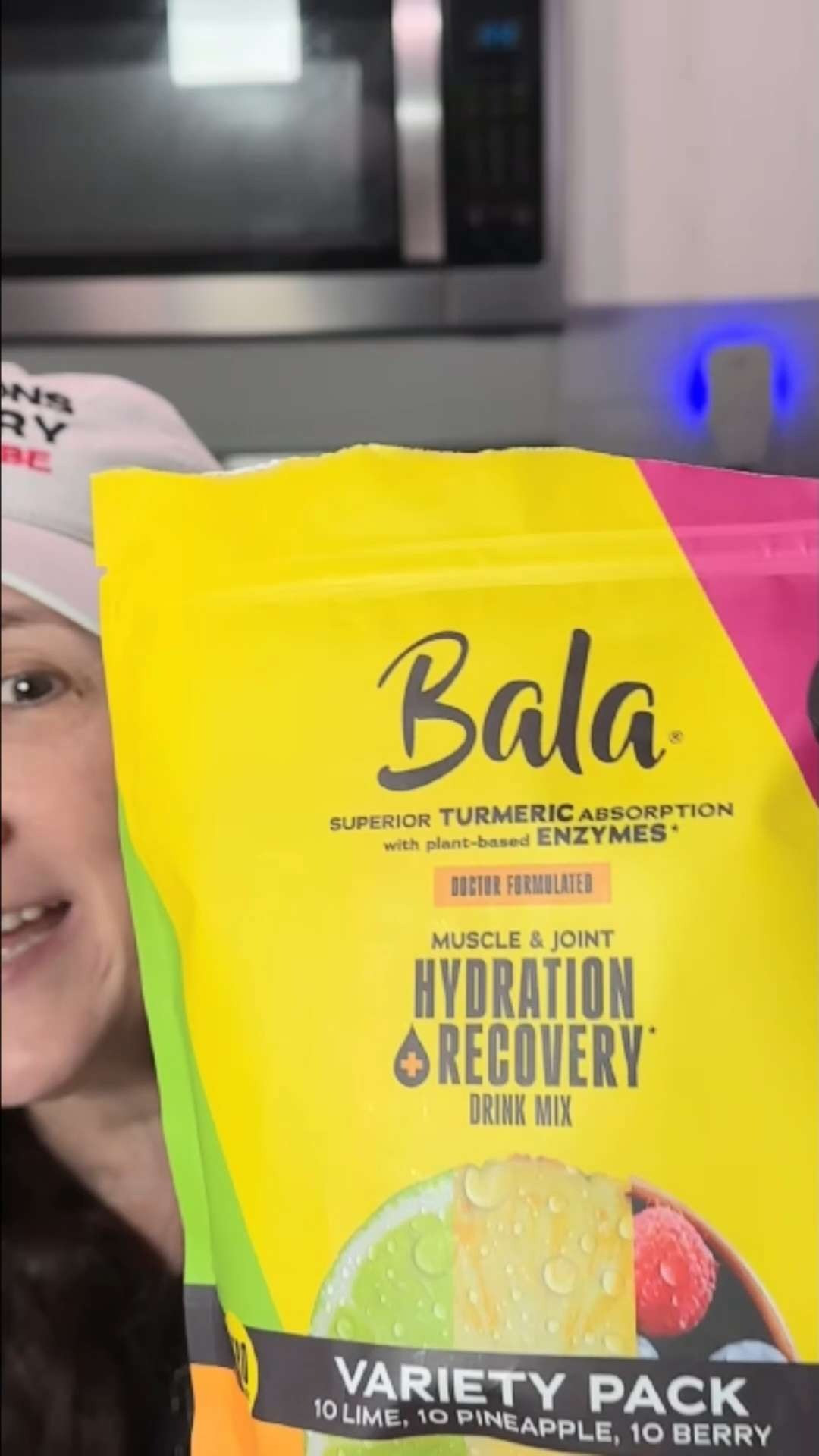 Hydration but make it DELICIOUS 💦✨ Obsessed with these Bala wellness drink mixes! Zero sugar, only 10 calories, packed with electrolytes, amino acids & turmeric support… and the flavors are SO GOOD 🍍🍓🍋 No weird aftertaste at all!! These have officially become my new daily go to for hydration & recovery 💖🙌

#LTKFitness #LTKWellness #LTKFinds #LTKHealth #LTKActive 

 #LTKdayinmylife #LTKActive #LTKTravel
