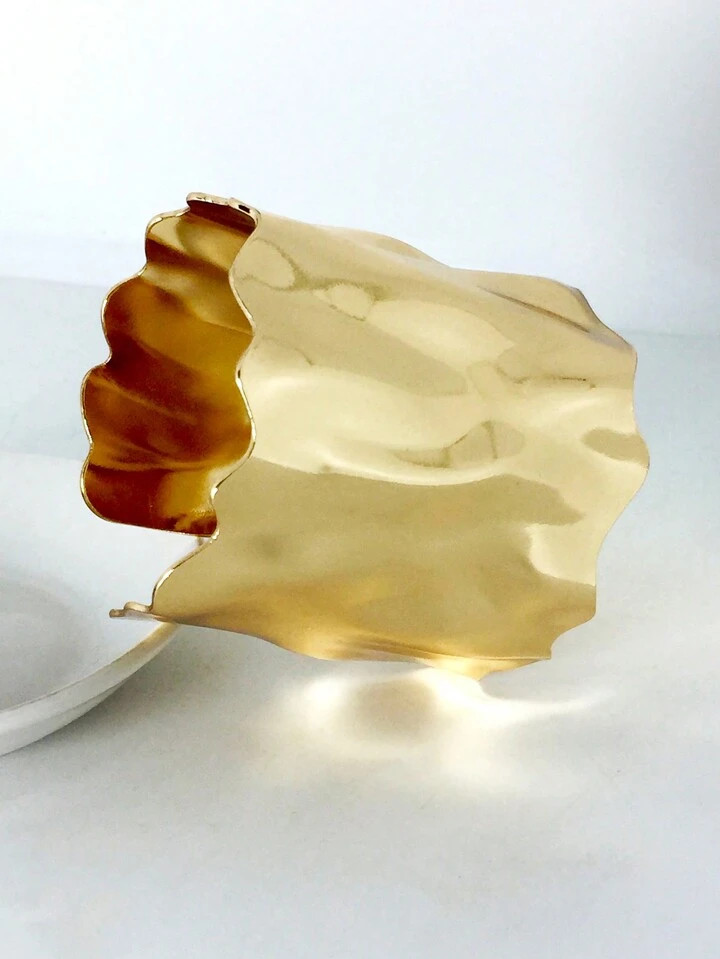 Fashionable Minimalist Wave Pattern Metal Bangle | SHEIN USA | SHEIN