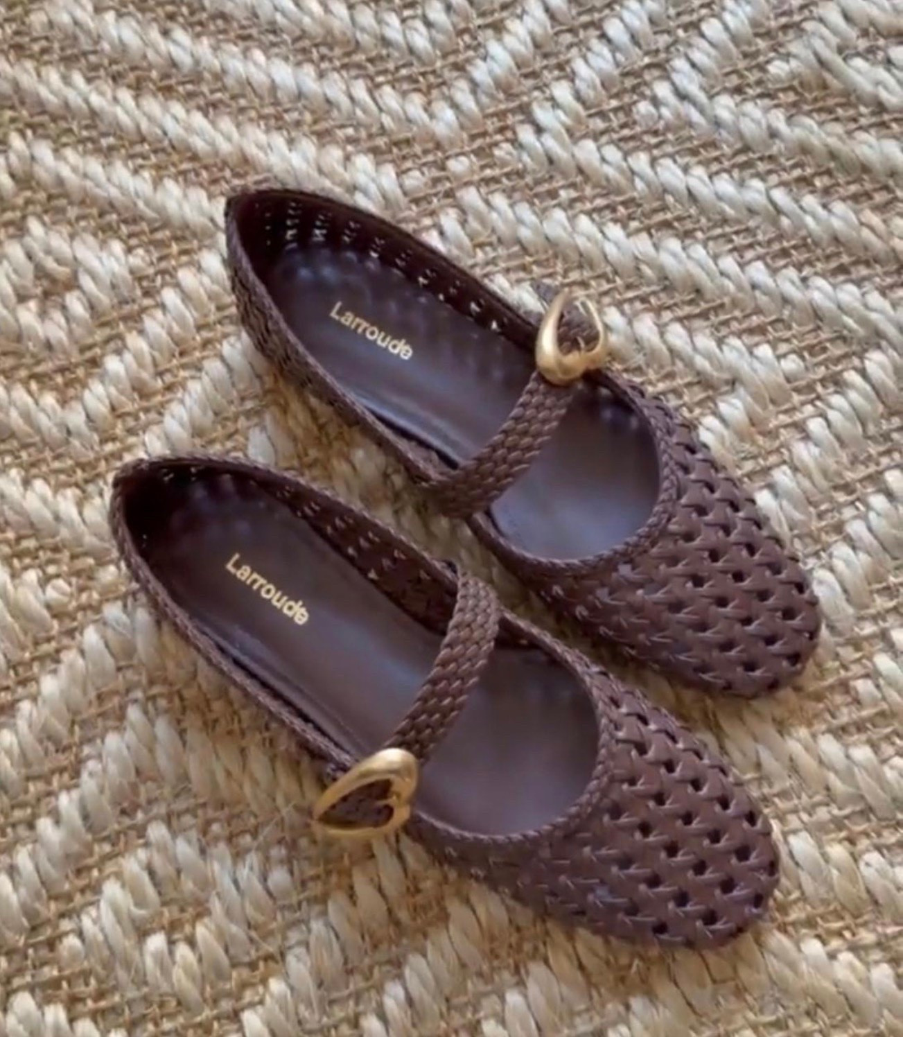 Flats are my go to shoe in any season! These come in so many colors & I always feel like they dress up my outfit while still feeling comfy!

#LTKootd #LTKSeasonal