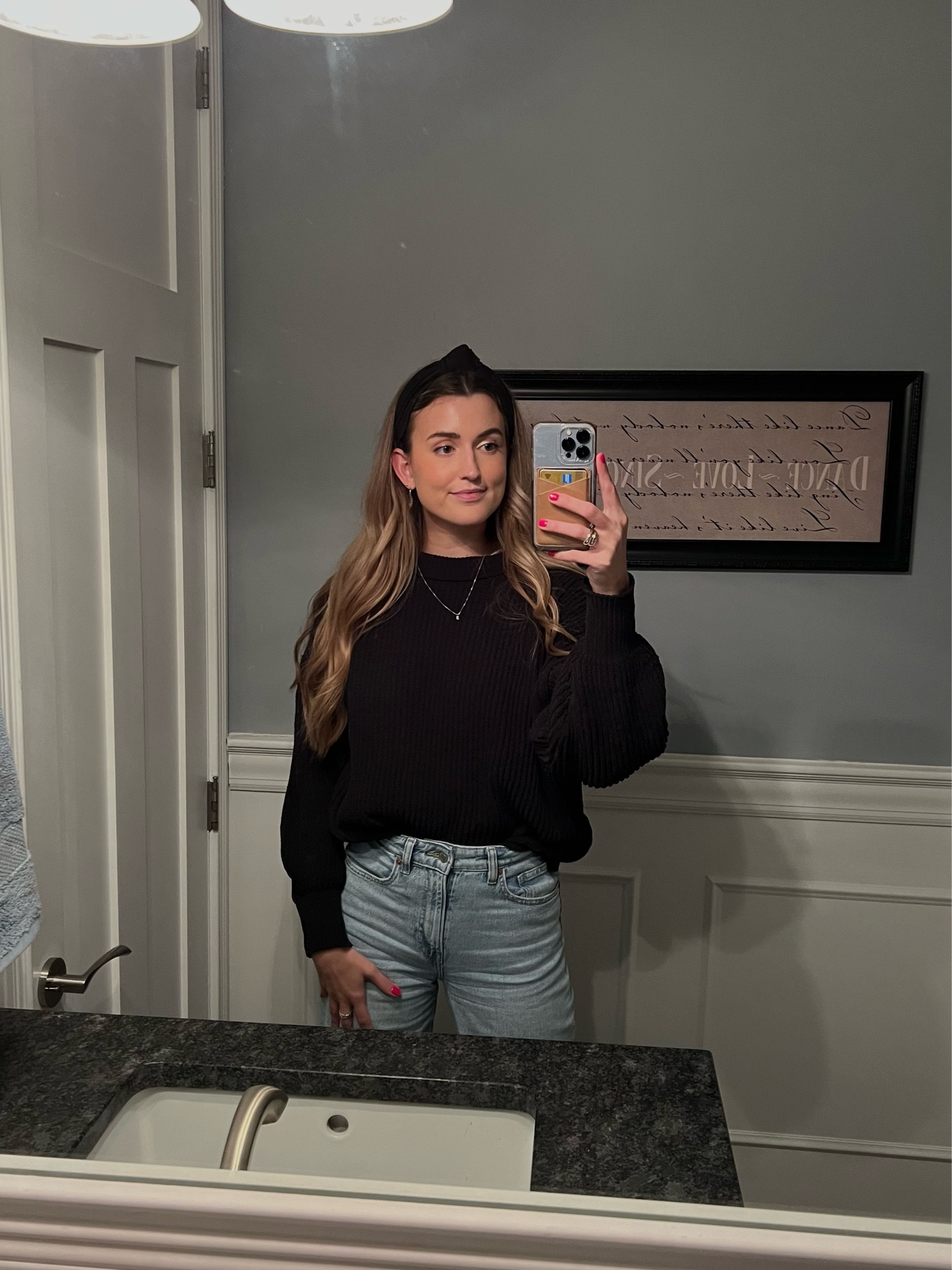 Best sweater 

LTKFestiveSaleFR LTKFestiveSaleUK LTKFestiveSaleIE