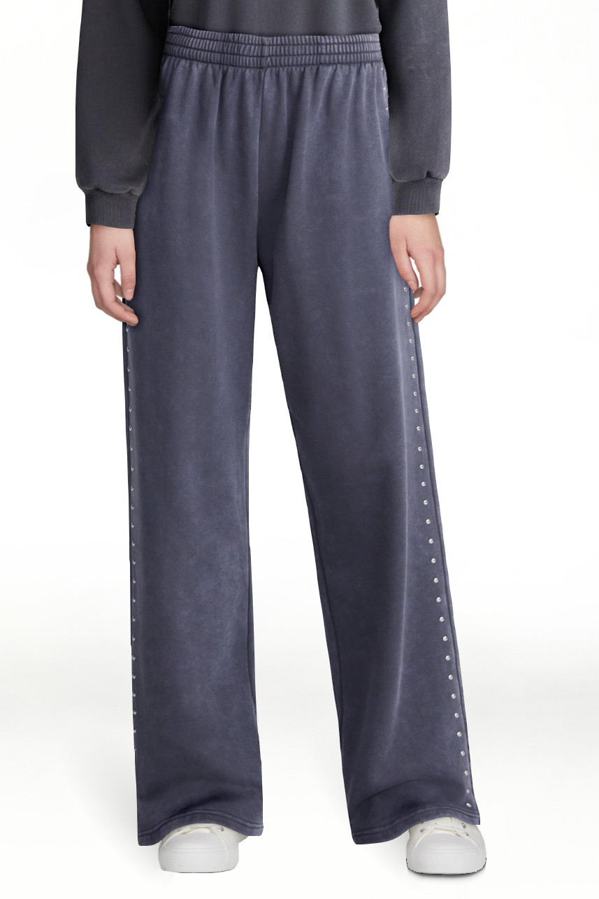 No Boundaries Mineral Wash Studded Sweatpants, 31" Inseam, Women's XXS-XXL | Walmart (US)