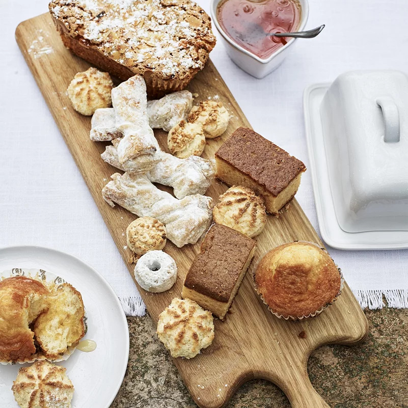 Oak Wooden Board Medium | The White Company (UK)