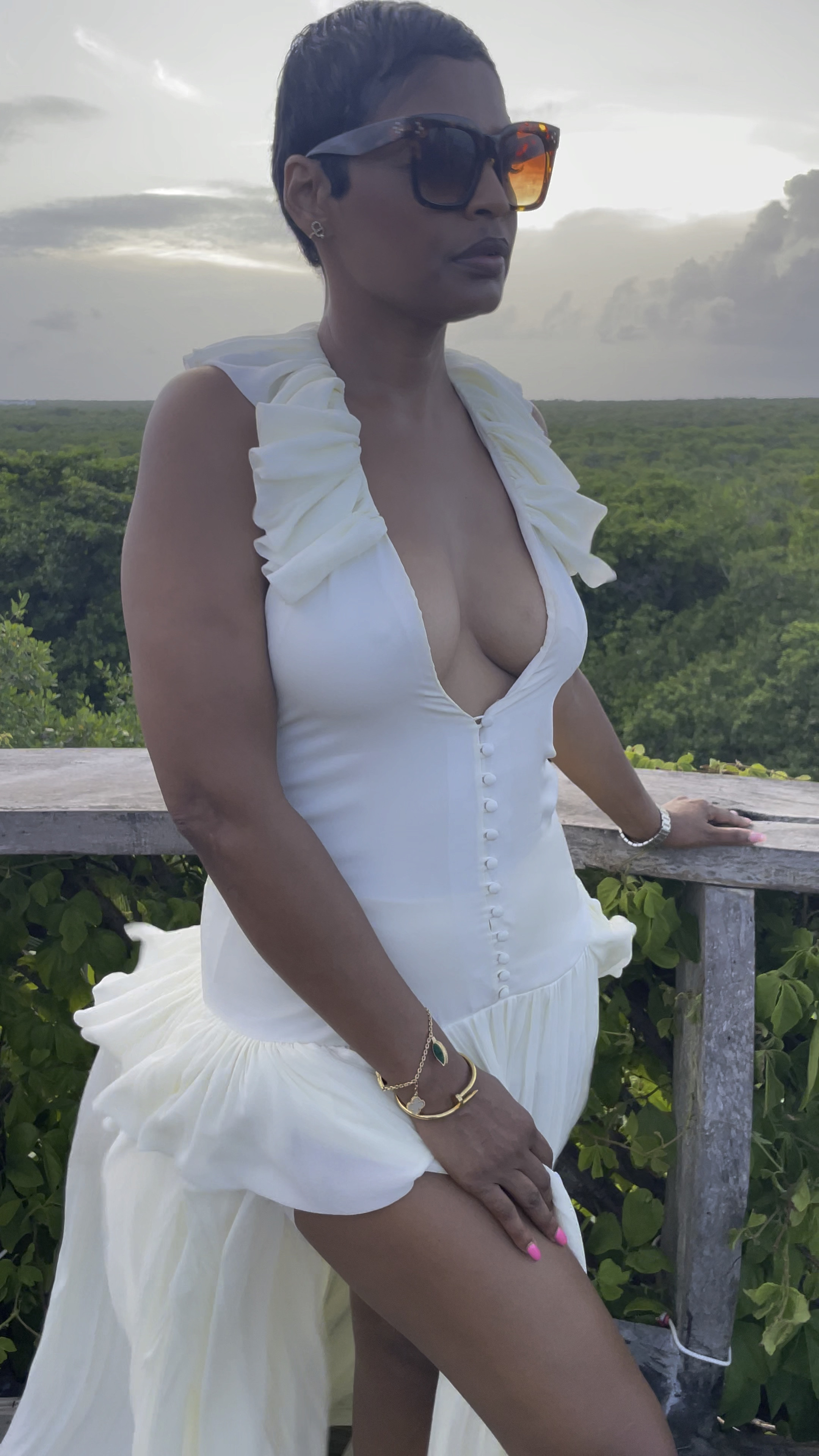 Vacation Style - wearing ruffled open-back Khaite Dress! A must-have.


#LTKtravel #LTKstyletip #LTKSeasonal