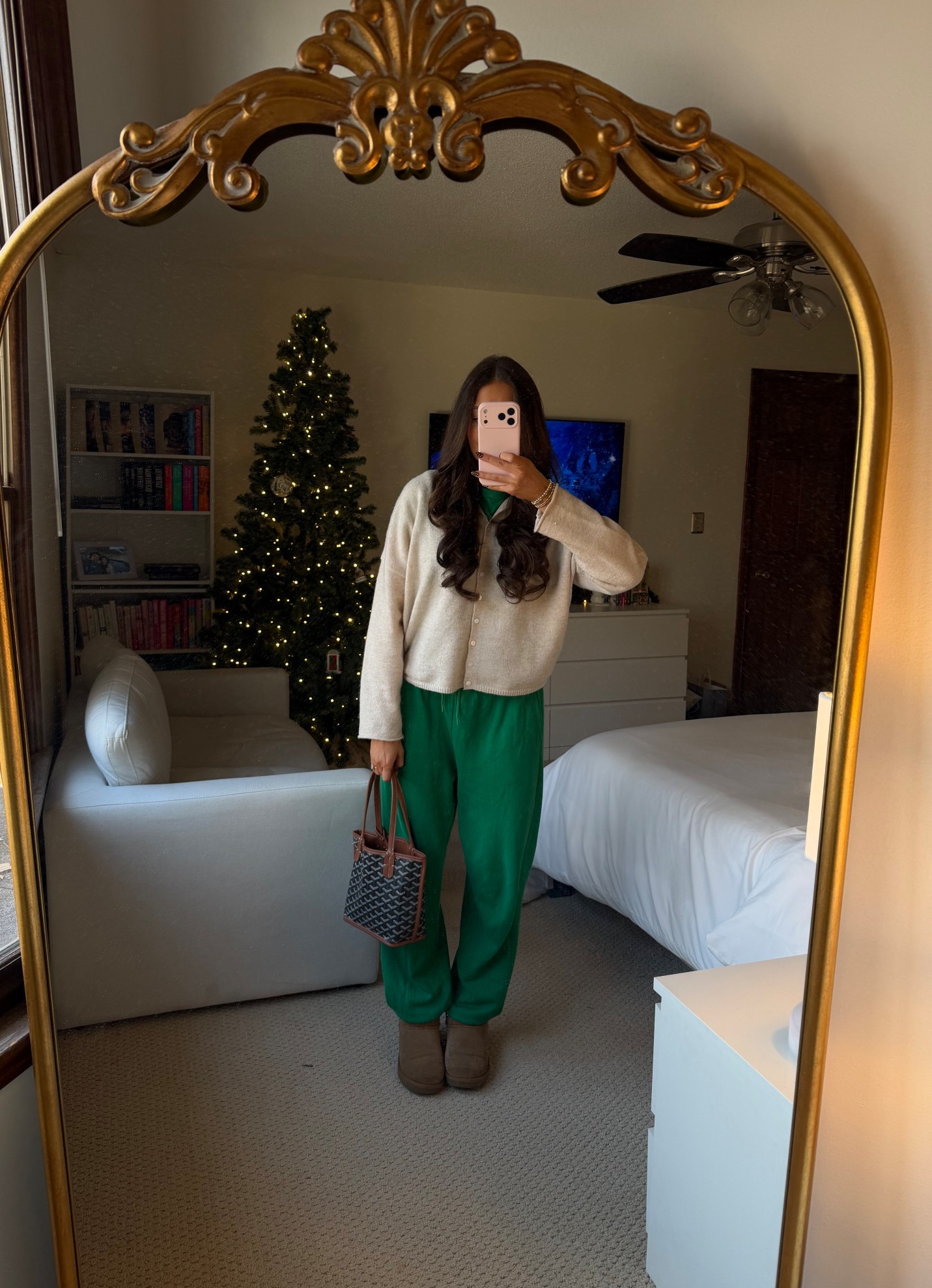 December outfit for running errands! Love this set, wearing a size small

#LTKgrwm #LTKootd #LTKHoliday