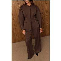 Dark Brown Premium Woven Tailored Wide Leg Pleated Pants | PrettyLittleThing US