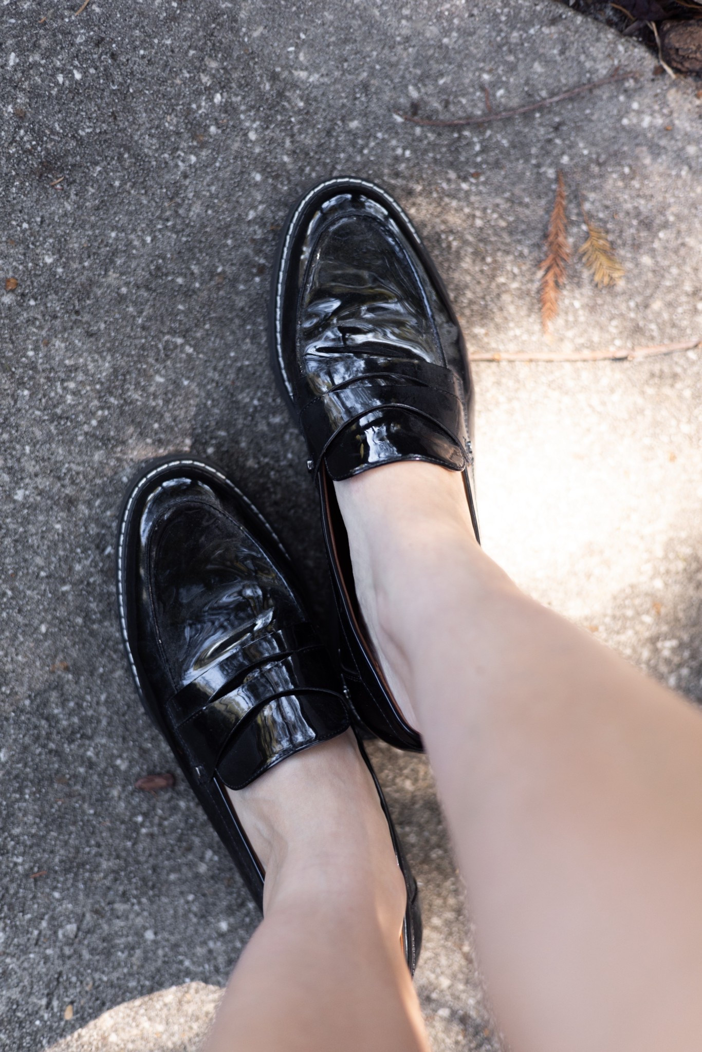 Black loafers for Fall I’m loving.

#LTKFallSale #LTKShoeCrush #LTKStyleTip