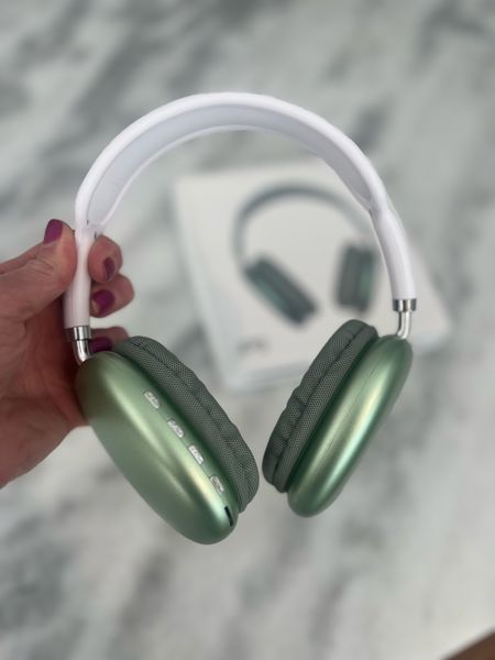 Apple AirPod Pro Max DUPES!!! 🎧

Get the same look for wayyy less!! 🥳👏🏻

I’ve been wanting the big headphones for a while now, but didn’t want to spend $500 and found this pair at Walmart for under $35!! 

This pair is Bluetooth and hooks up easily to your phone! They give the same aesthetic look. The only con is that they don’t adjust and are one size. 



#LTKunder50 #LTKfit #LTKSeasonal