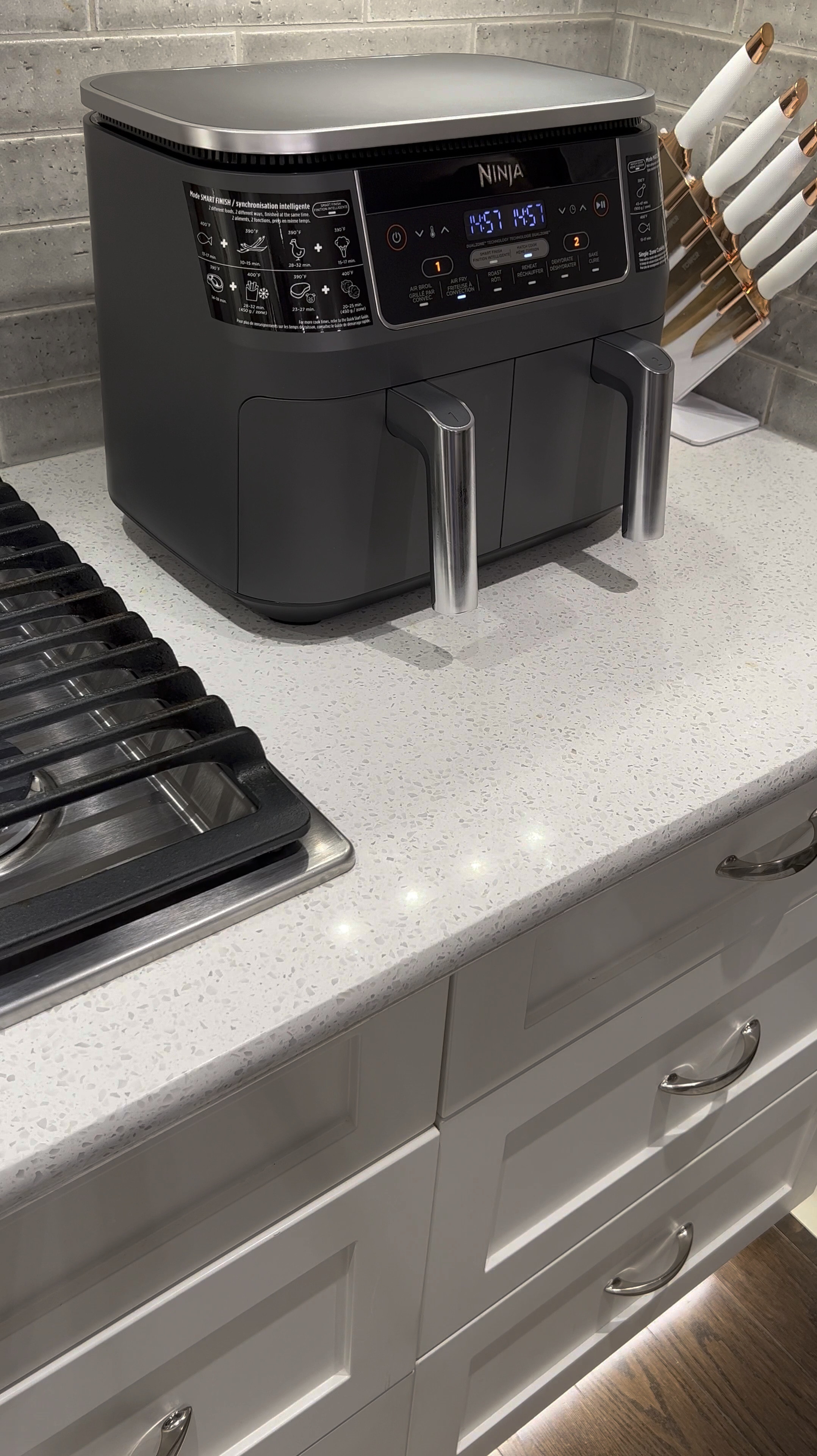 #walmartpartner 

The most versatile air fryer I’ve used. Cook two things at once plus you can cook both at different temperatures!  Whether you’re cooking side dishes or a meal for one person, this air fryer is the go to! 

Meet the ultimate air fryer! With dual cooking zones and independent temperature control, you can cook two different dishes simultaneously with perfect results. The most versatile air fryer I’ve owned!
 This air fryer's dual cooking feature and flexible temperature control make it ideal for side dishes, solo meals, and everything in between! 

Shop below! 🤍 

@Shop.LTK #liketkit #IYWYK #walmarthome @walmart 
#LTKxWalmart

#LTKVideo #LTKHome #LTKSaleAlert