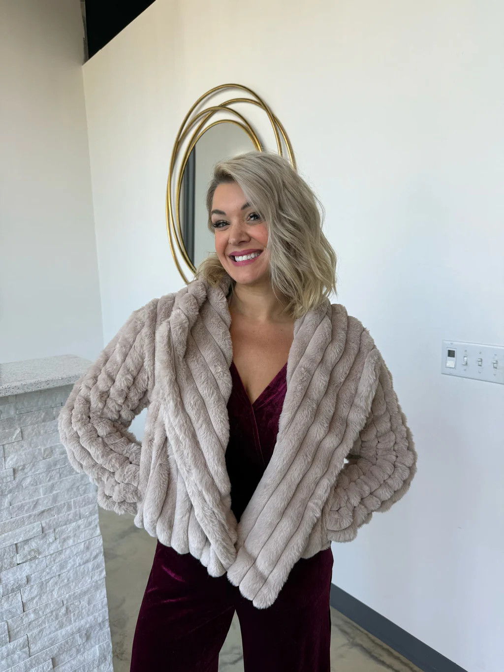 FAUX FUR JACKET | 555 Boutique