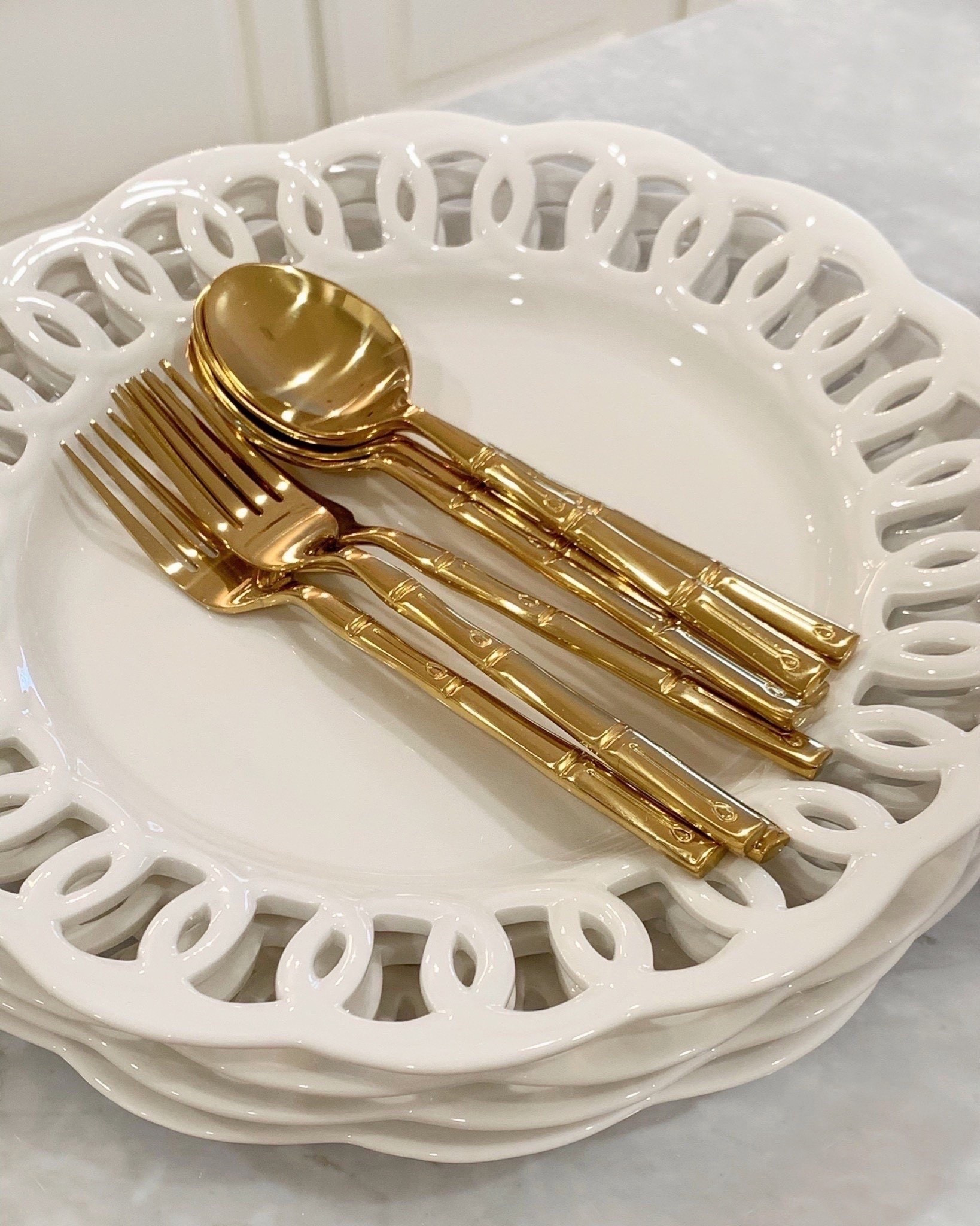 Amazon prime deal 🎉 gold bamboo flatware set on sale! I finally grabbed it in silver ✨ I’ve had this set for many years and it has held up so well!