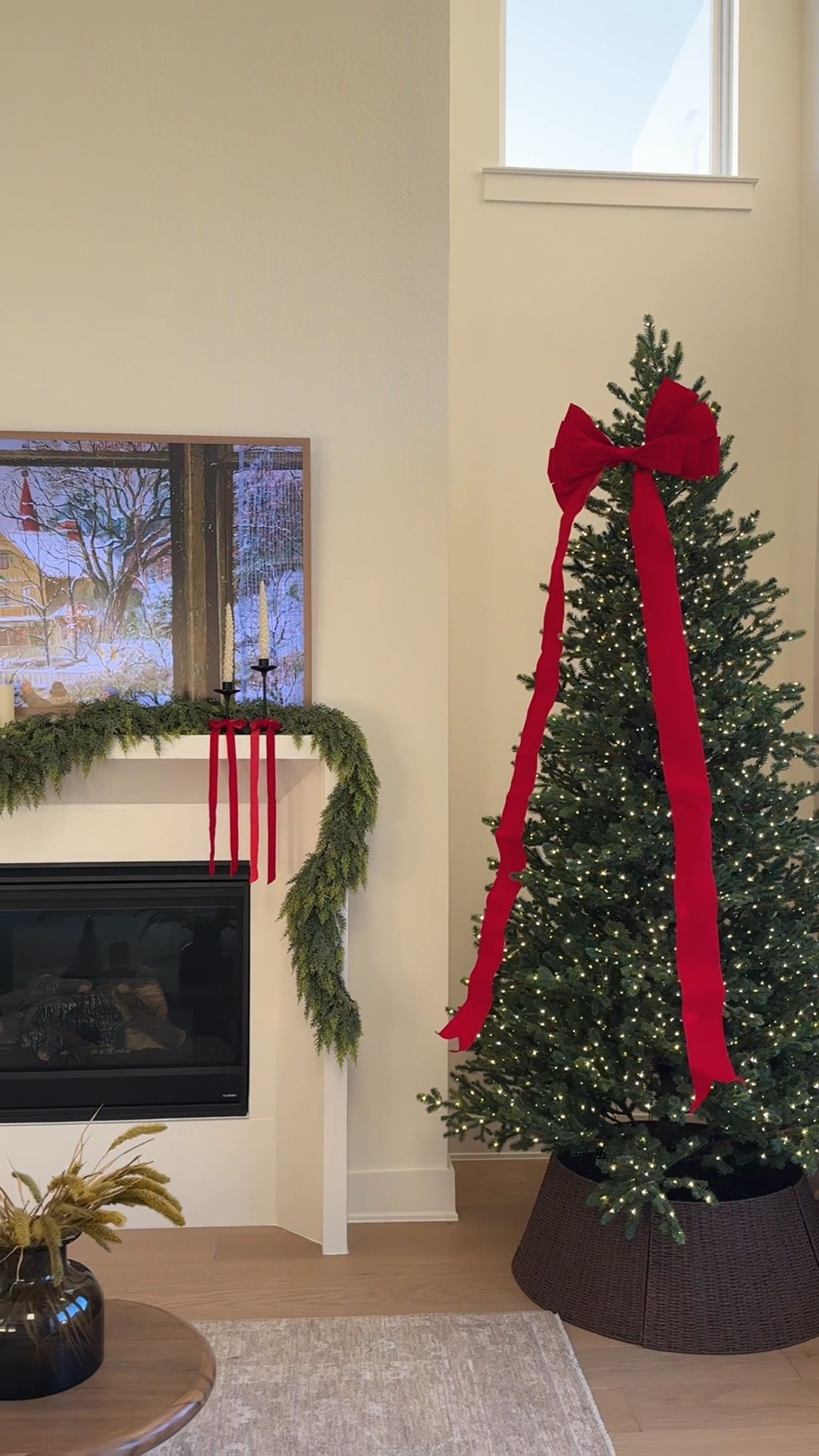 Living room Christmas decor ♥️



#LTKSeasonal #LTKHoliday #LTKHome