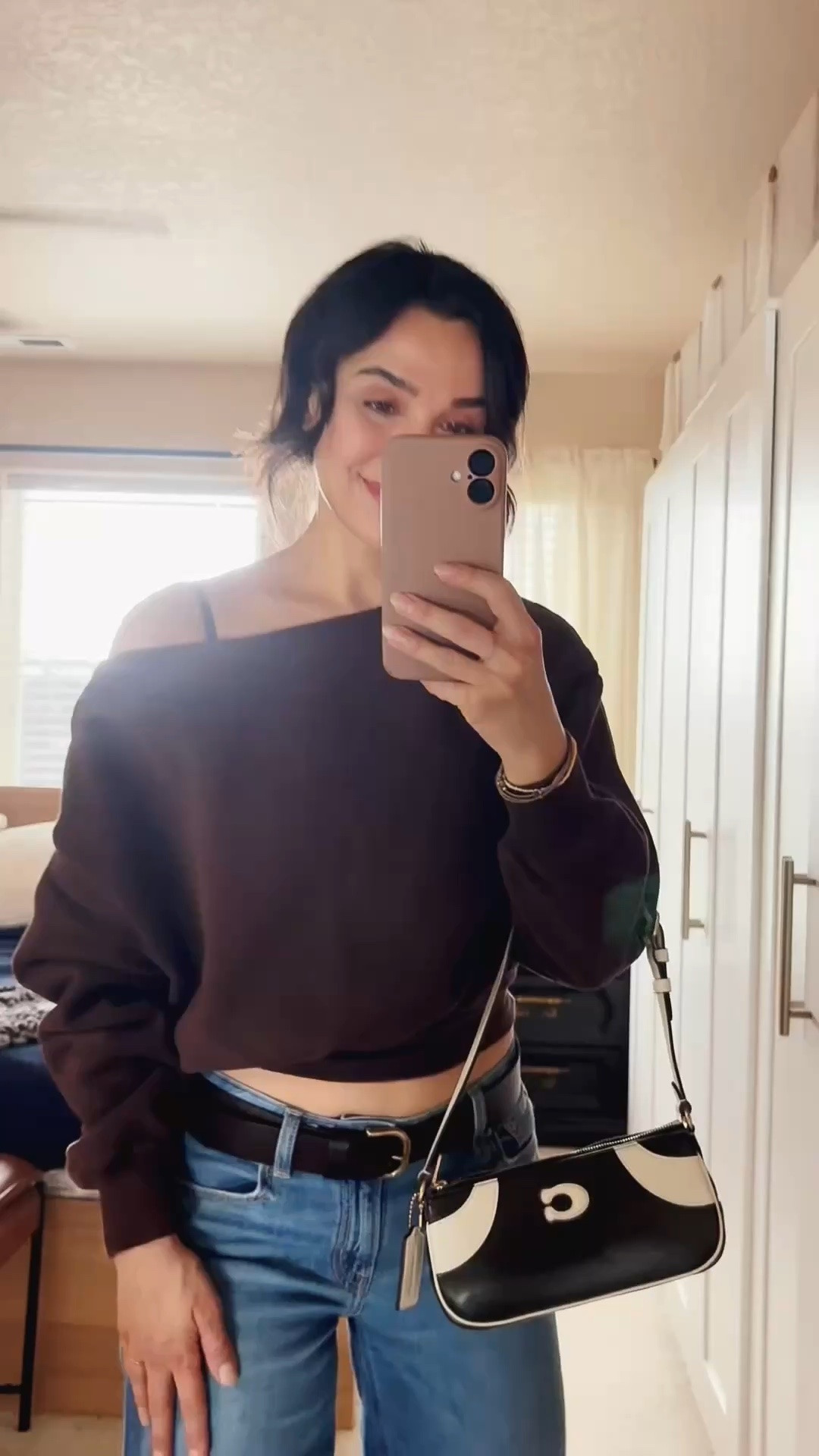 If you’re over 40 and still not wearing low-waist jeans because of Britney Spears flashbacks or general “I can’t pull that off” sentiments, here’s the trick:

Many lines carry what’s called “low rise” and still covers your booty properly with plenty of support like a mid rise. They’ll also carry an “ultra-low rise” option which resembles more of what we remember from the good old days 😆

What do you think? You finally gonna make the switch from your trusty high- rise??
##ootd #portlandblogger #portlandinfluencer