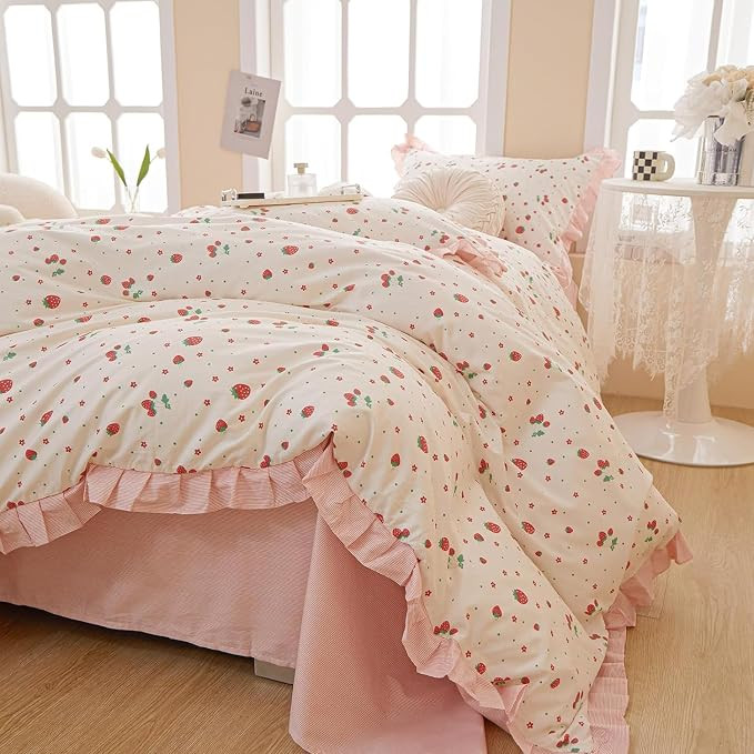 MKXI Strawberry Print Comforter Set - Pink and White Ruffled Bedding with Floral Accents, Soft Mi... | Amazon (US)