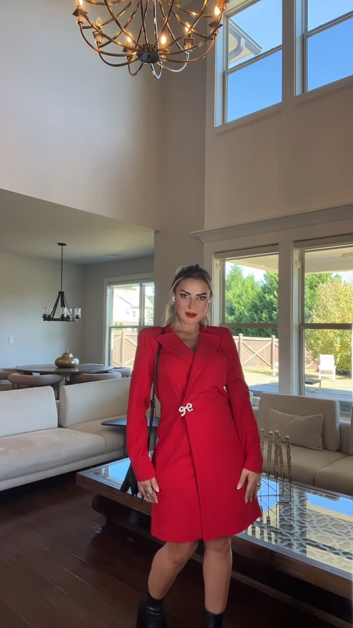 KARL LAGERFELD PARIS 
@karllagerfeld
#karllagerfeld

#LTKActive #LTKStyleTip #LTKGiftGuide