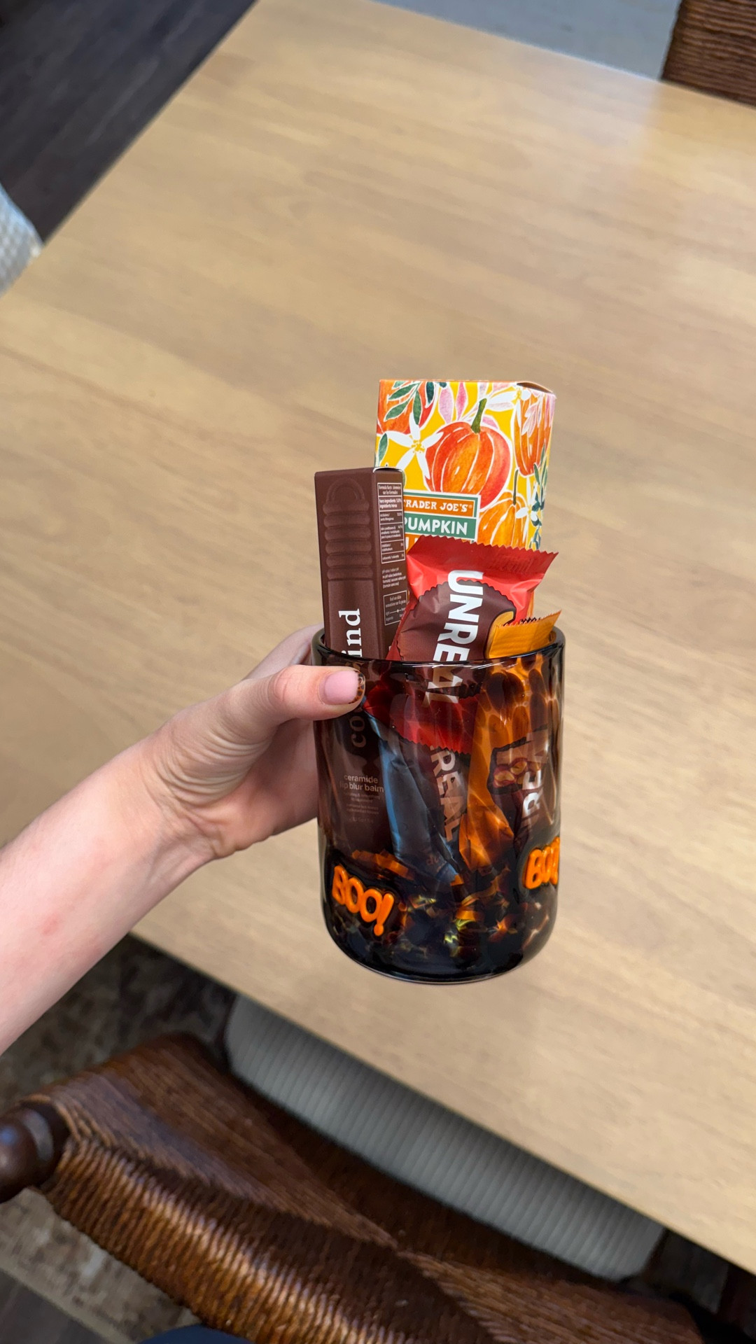 mini boo basket for a gf or bestie 👻🖤💀🎃

#LTKHalloween #LTKSeasonal #LTKFindsUnder50