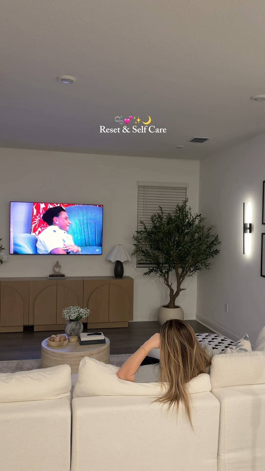 Put the house to bed with me & do a little self care 💕🌙✨🫧

#LTKselfcare #LTKvlog #LTKHome