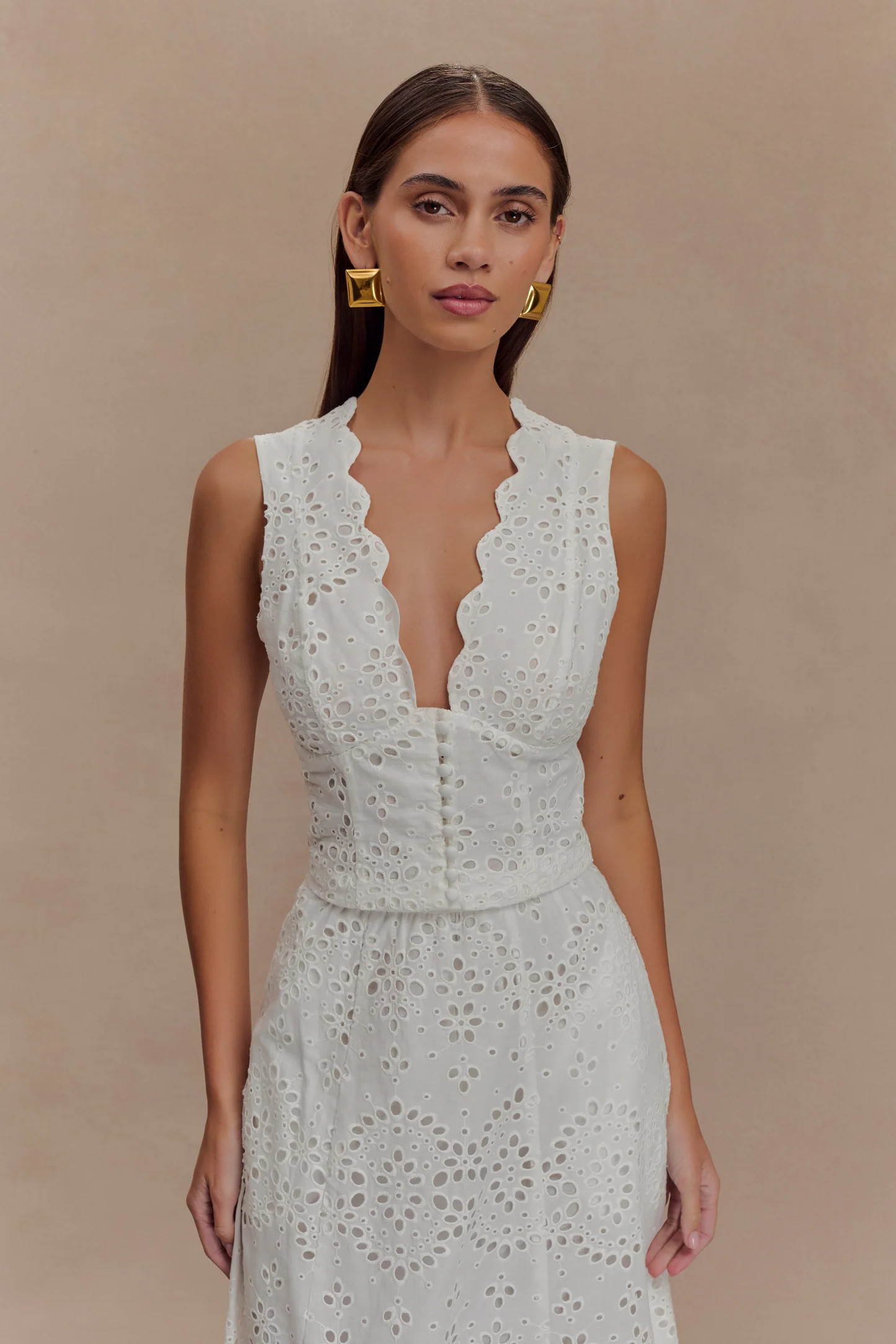 Arla Sleeveless Broderie Top - White | MESHKI US