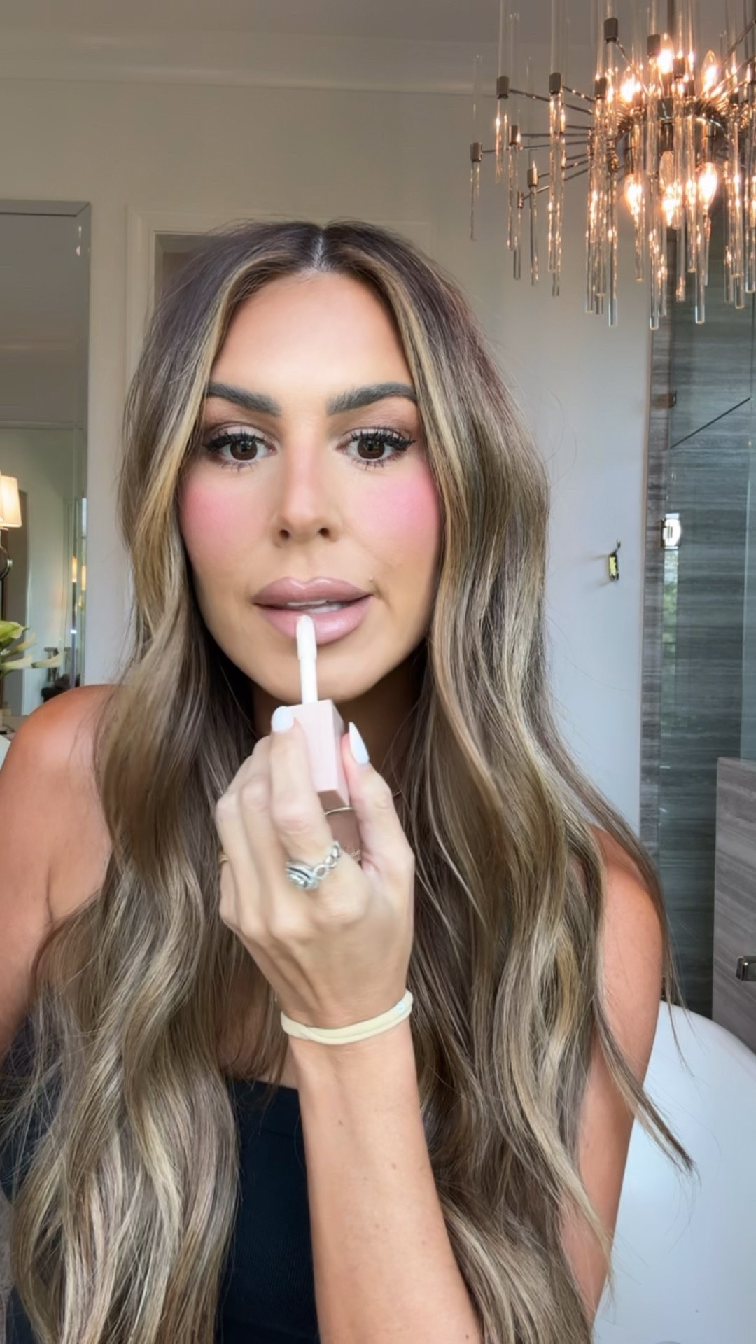 Spring makeup finds 👏🏻
Iconic nude liner
Mac honeylove lipstick 
Shade 002 lifter gloss 
Dolce pink blush 

#LTKgrwm