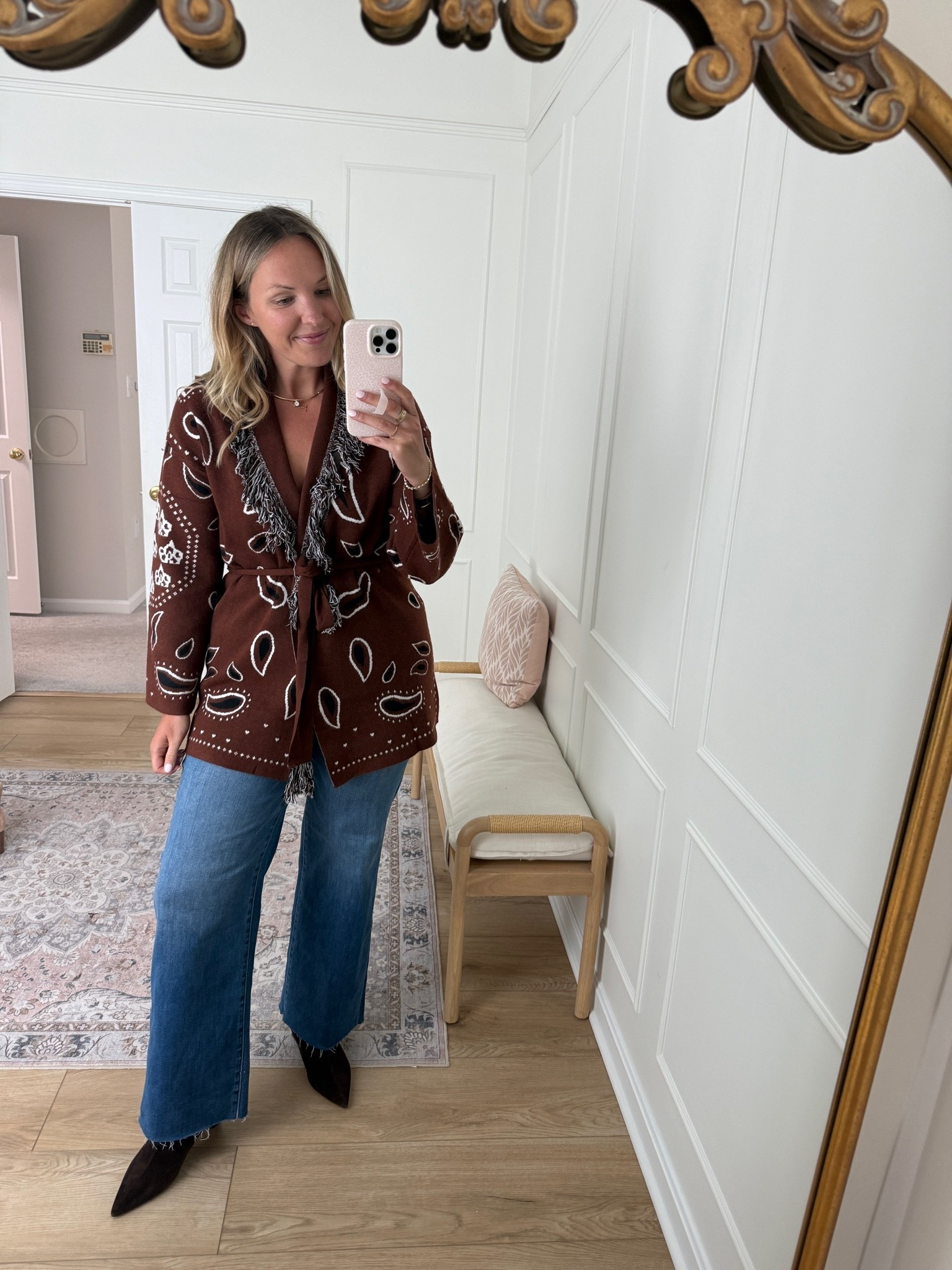 Casual fall outfit - wearing med top

#LTKSeasonal #LTKMidsize