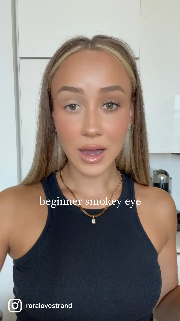 Beginner friendly smokey eyeshadow tutorial 🤍 