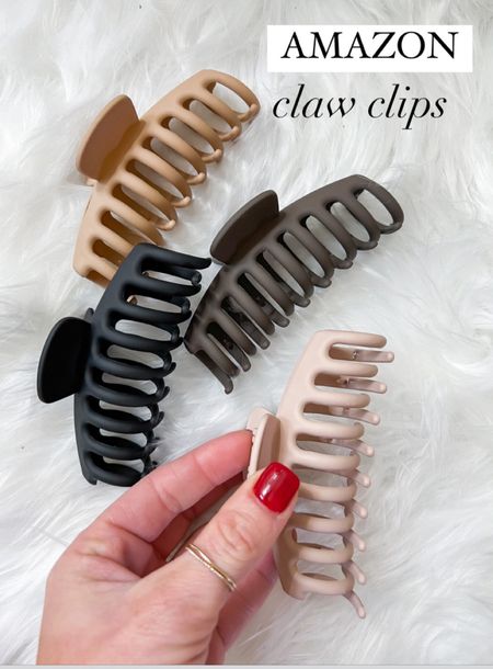 My favorite claw clips + the brushes I use from Amazon. 🤩

#LTKFindsUnder50 #LTKSaleAlert #LTKBeauty