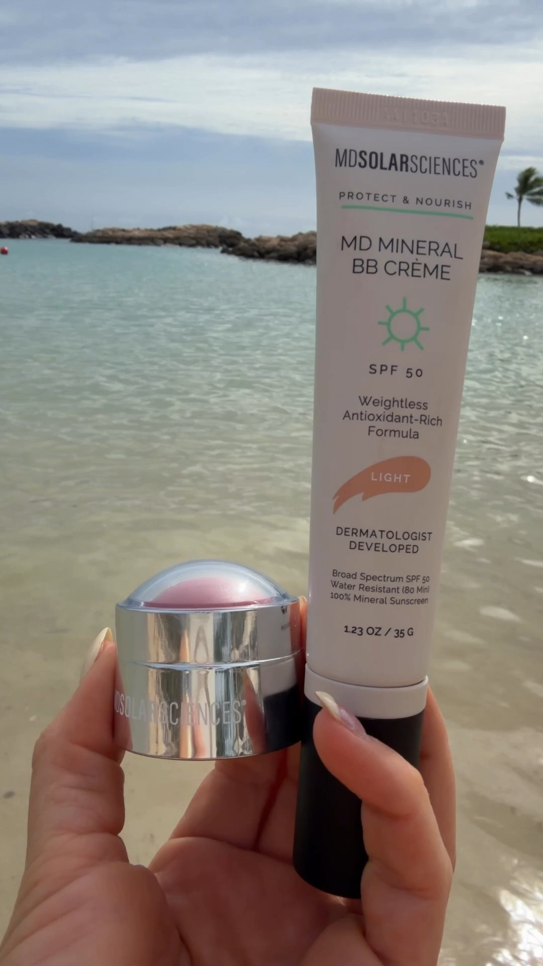 Vacation essentials ☀️🌊

I brought a couple of my MDSolarSciences favorites with me because SPF is part of my daily routine, even on beach days. I love formulas that feel lightweight, blend easily into the skin, and give a natural glow without the heavy feel.

Sun protection + effortless glow for vacation days.

@MDSolarSciences
#ad

#MDSolarSciences #SPFeveryday #MineralSPF #VacationEssentials #BeachDaySkin


#LTKspring #LTKTravel #LTKBeauty