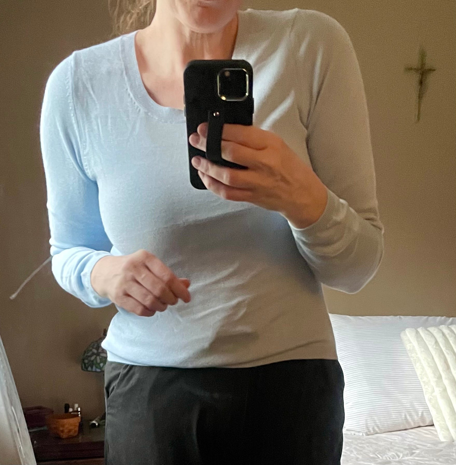 Old Navy 

Fitted Scoop-Neck Cropped Jersey Sweater on sale $9.99!!

#LTKOver40 #LTKSaleAlert