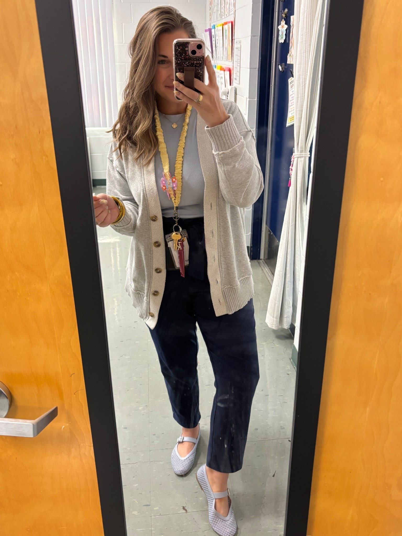 I’ve been loving these paper bag style work pants for 3 years!!! They’re that good 👏🏼

TTS- medium in tops 
Large in pants 

#LTKootd #LTKgrwm #LTKWorkwear