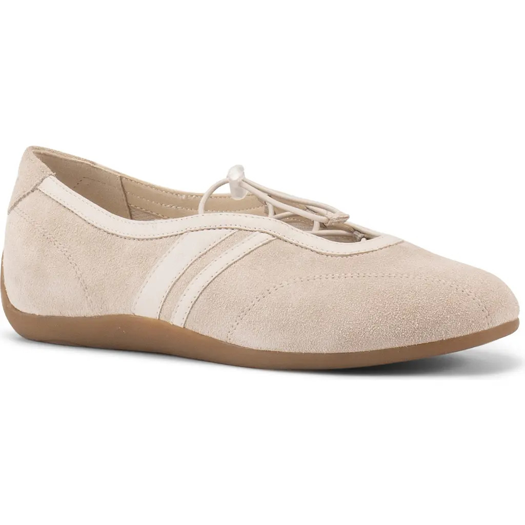 Vagabond Shoemakers Hollie Lace-Up Flat in Off White at Nordstrom, Size 39 | Nordstrom