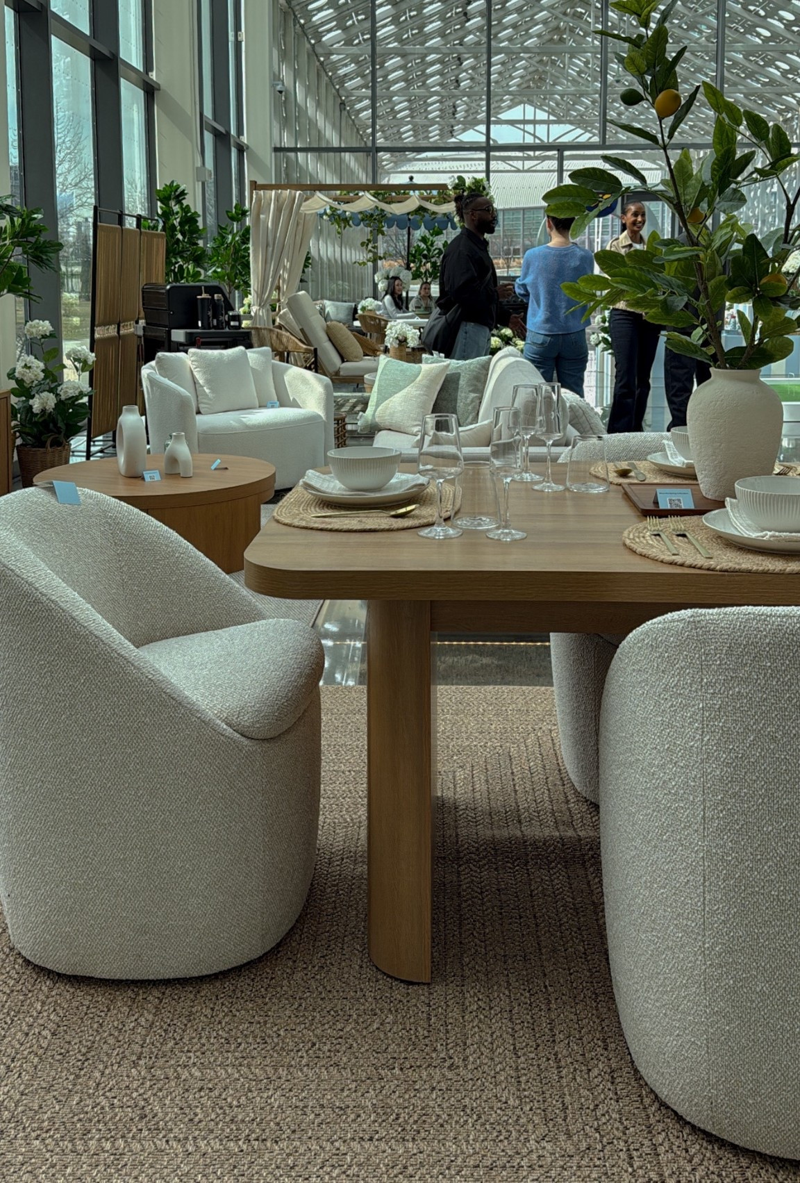 This entire dining setting 😍 you wont believe the price!

#LTKSeasonal #LTKHome